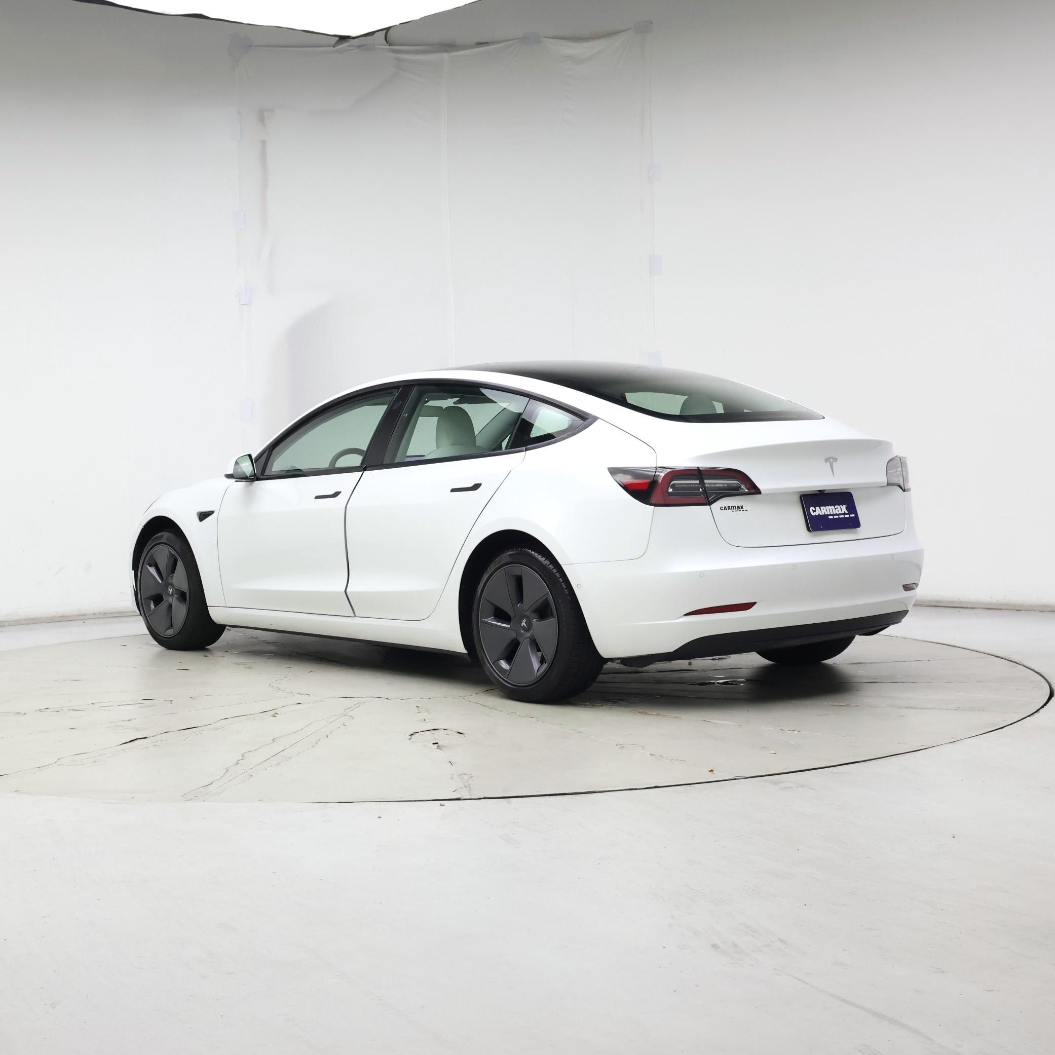 Thumbnail: 2021 Tesla Model 3 - 2