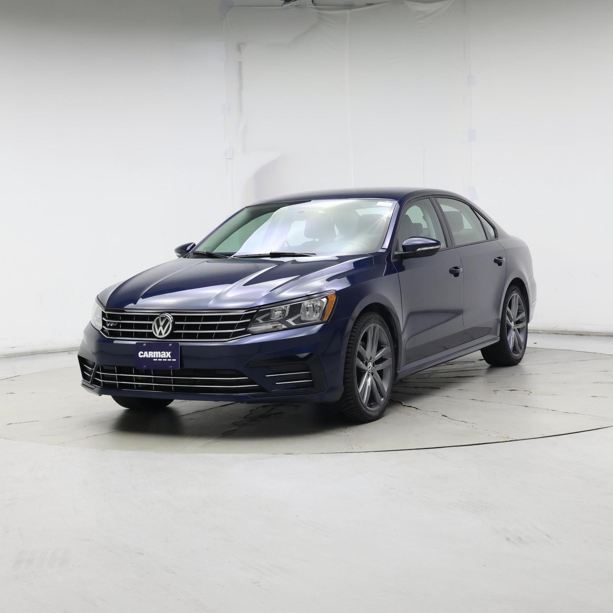 Thumbnail: 2018 Volkswagen Passat - 4