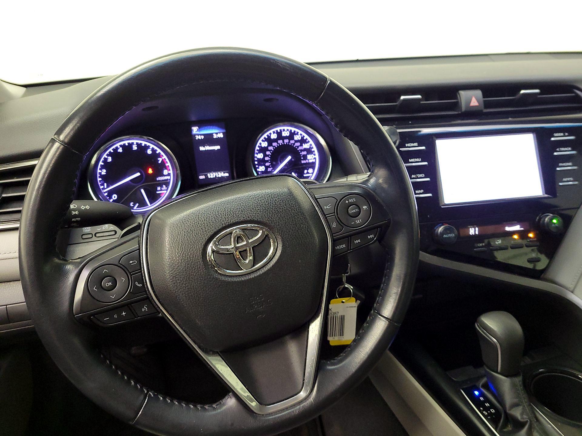 Thumbnail: 2019 Toyota Camry - 10