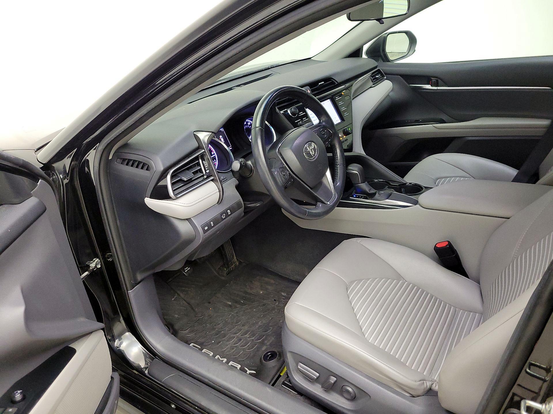 Thumbnail: 2019 Toyota Camry - 11