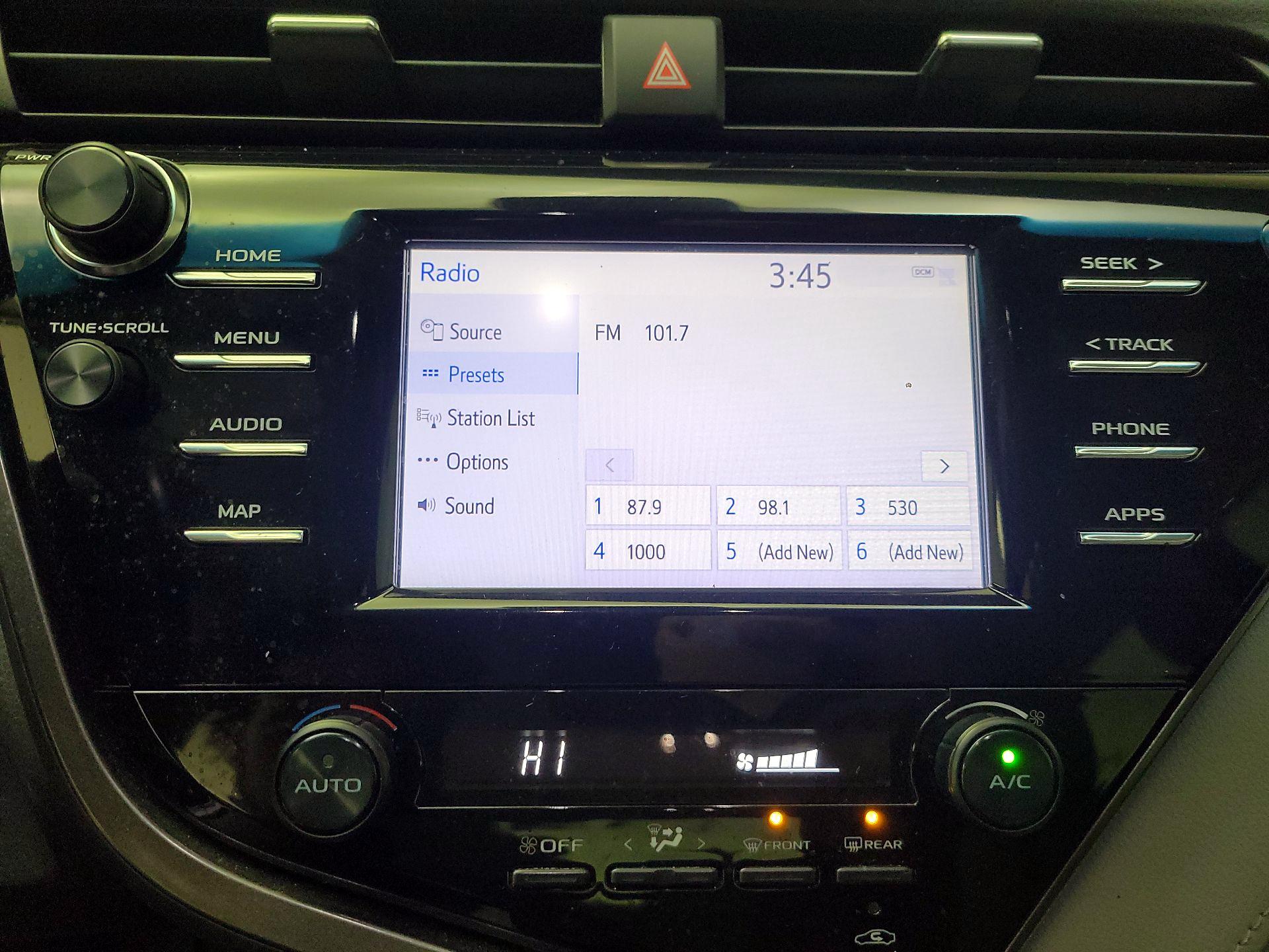 Thumbnail: 2019 Toyota Camry - 15