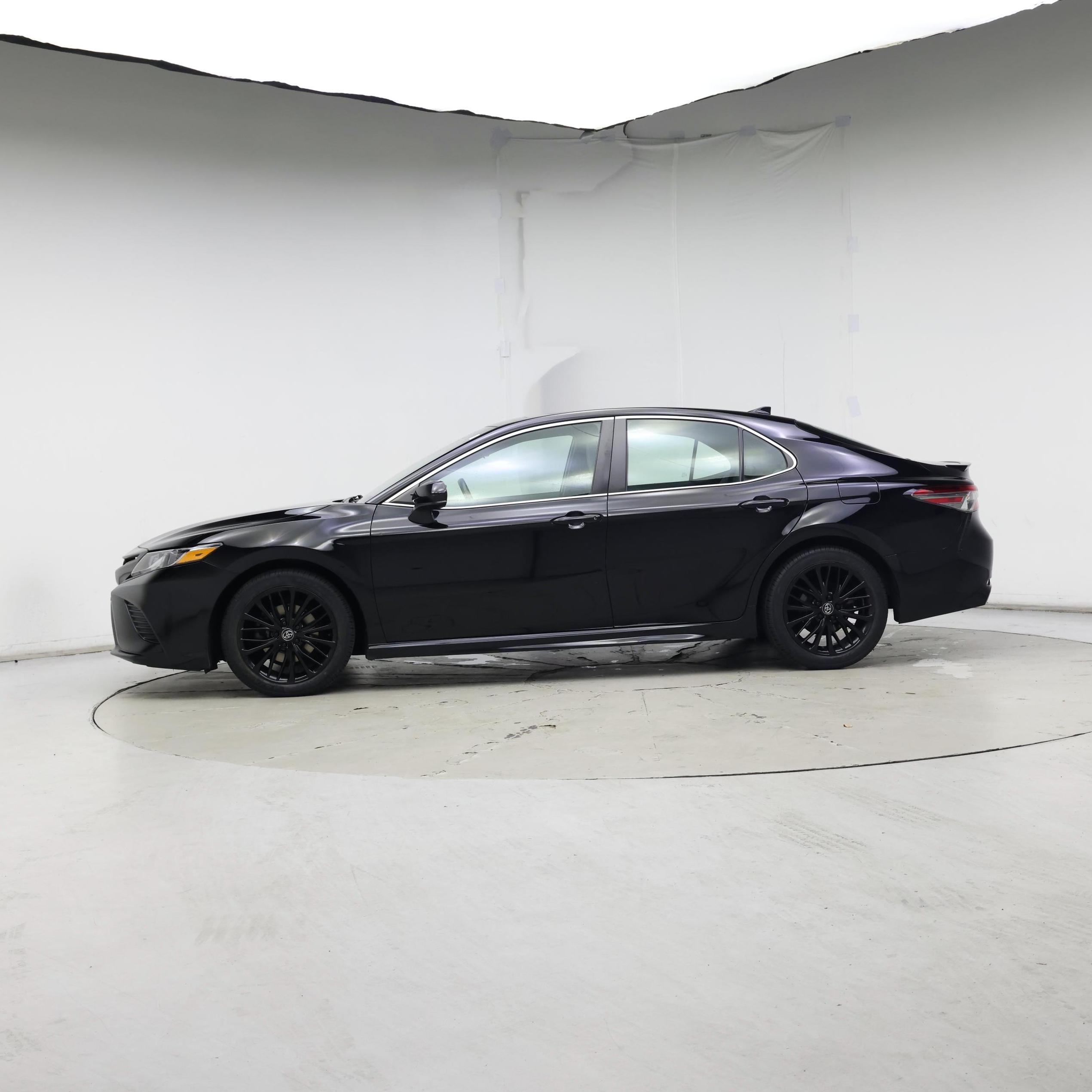 Thumbnail: 2019 Toyota Camry - 3