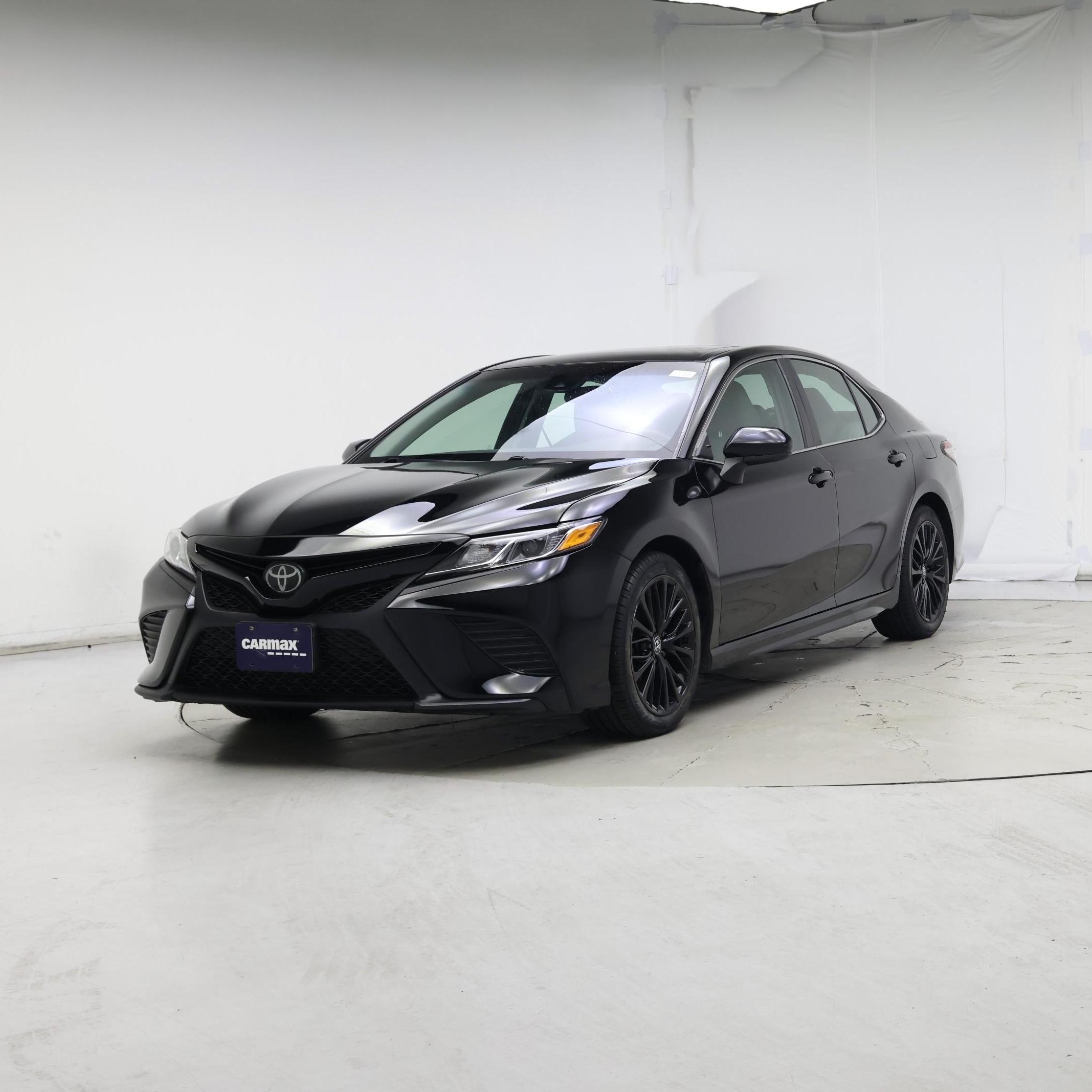 Thumbnail: 2019 Toyota Camry - 4