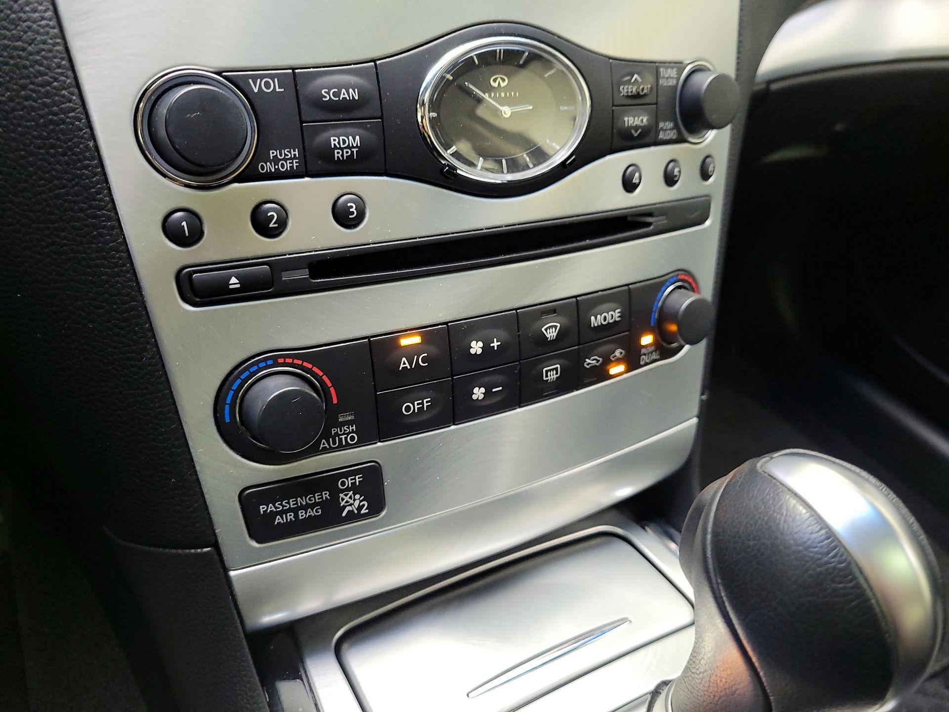Thumbnail: 2014 INFINITI Q60 - 17
