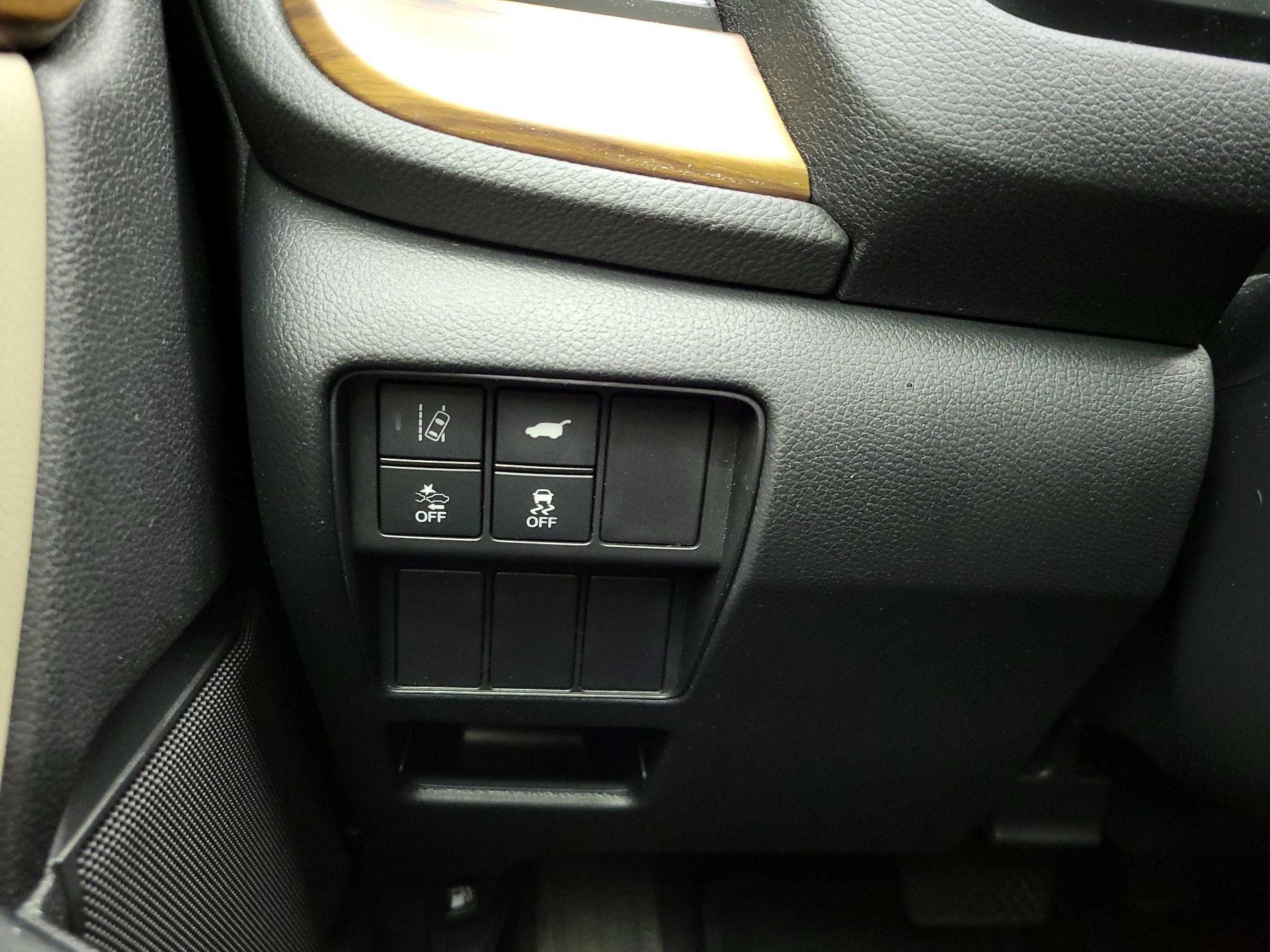Thumbnail: 2018 Honda CR-V - 13