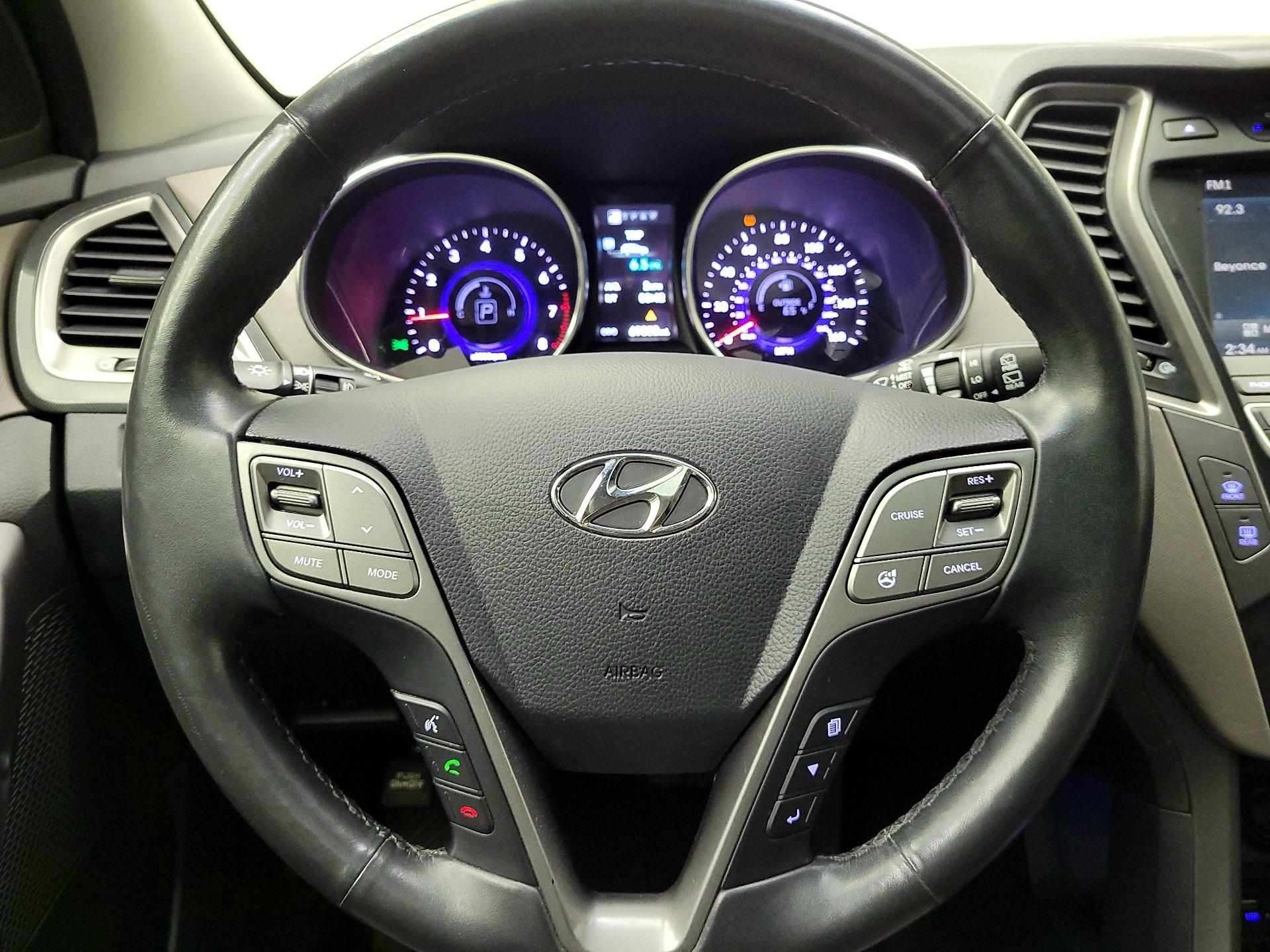 Thumbnail: 2016 Hyundai Santa Fe - 10