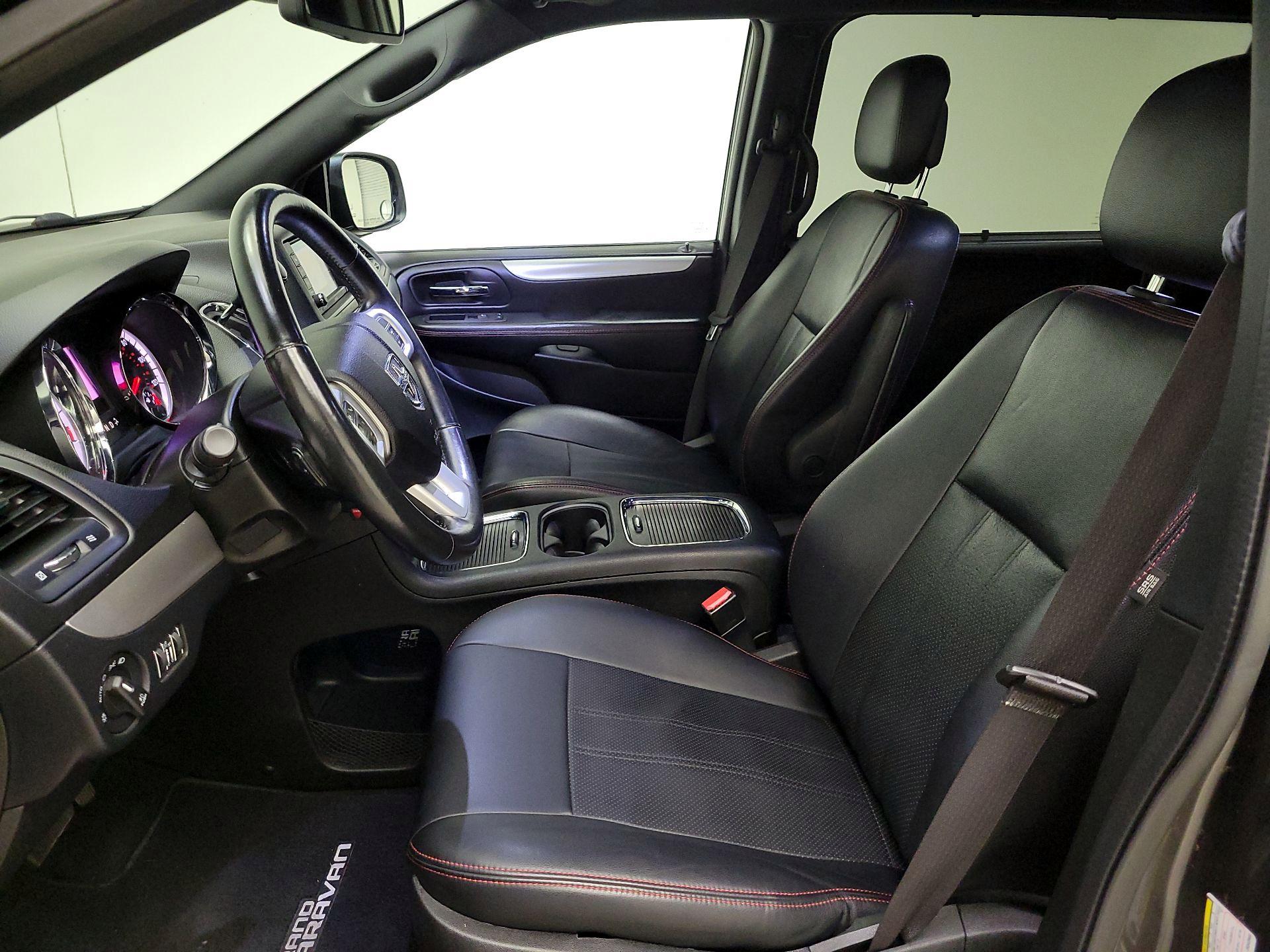 Thumbnail: 2018 Dodge Grand Caravan - 11