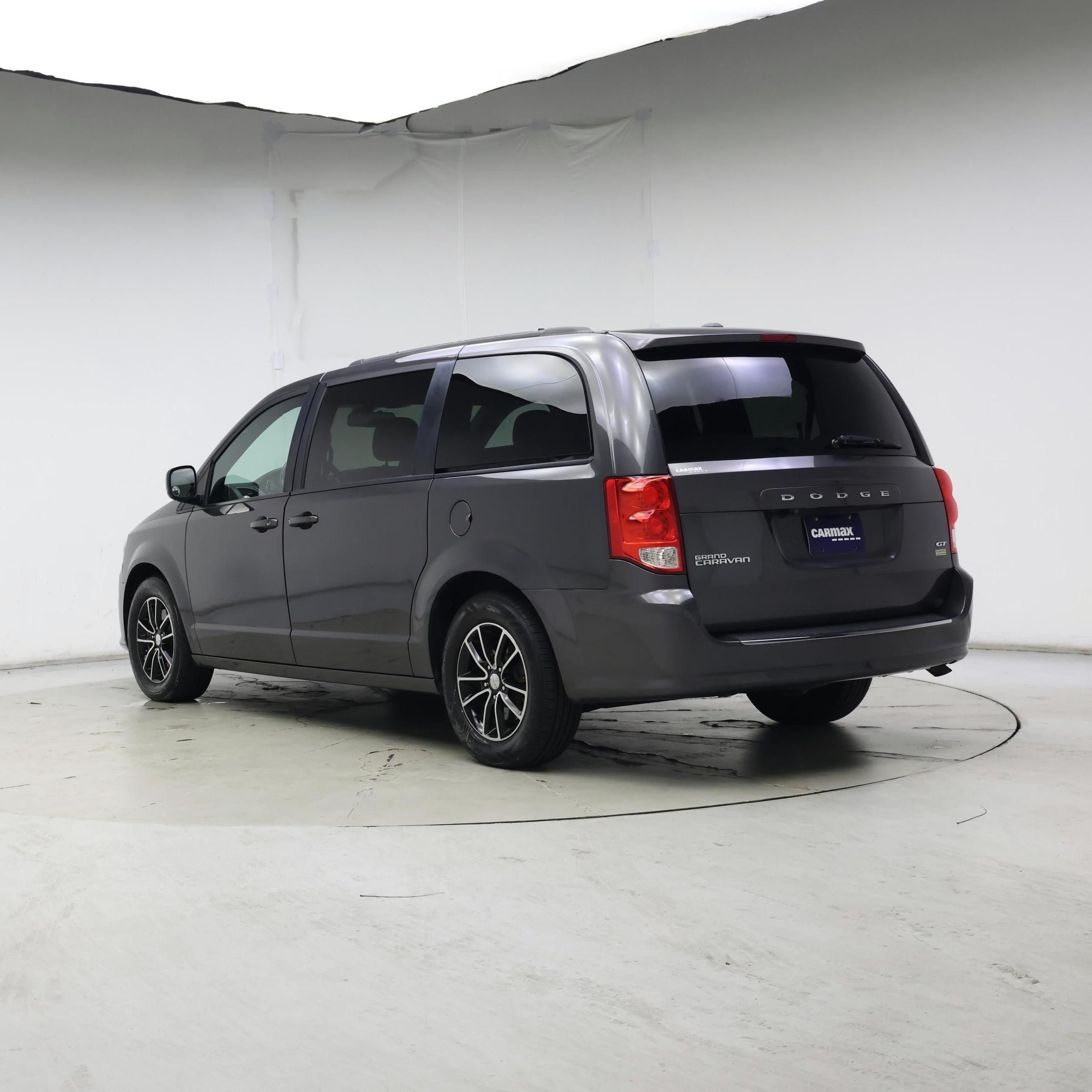Thumbnail: 2018 Dodge Grand Caravan - 2