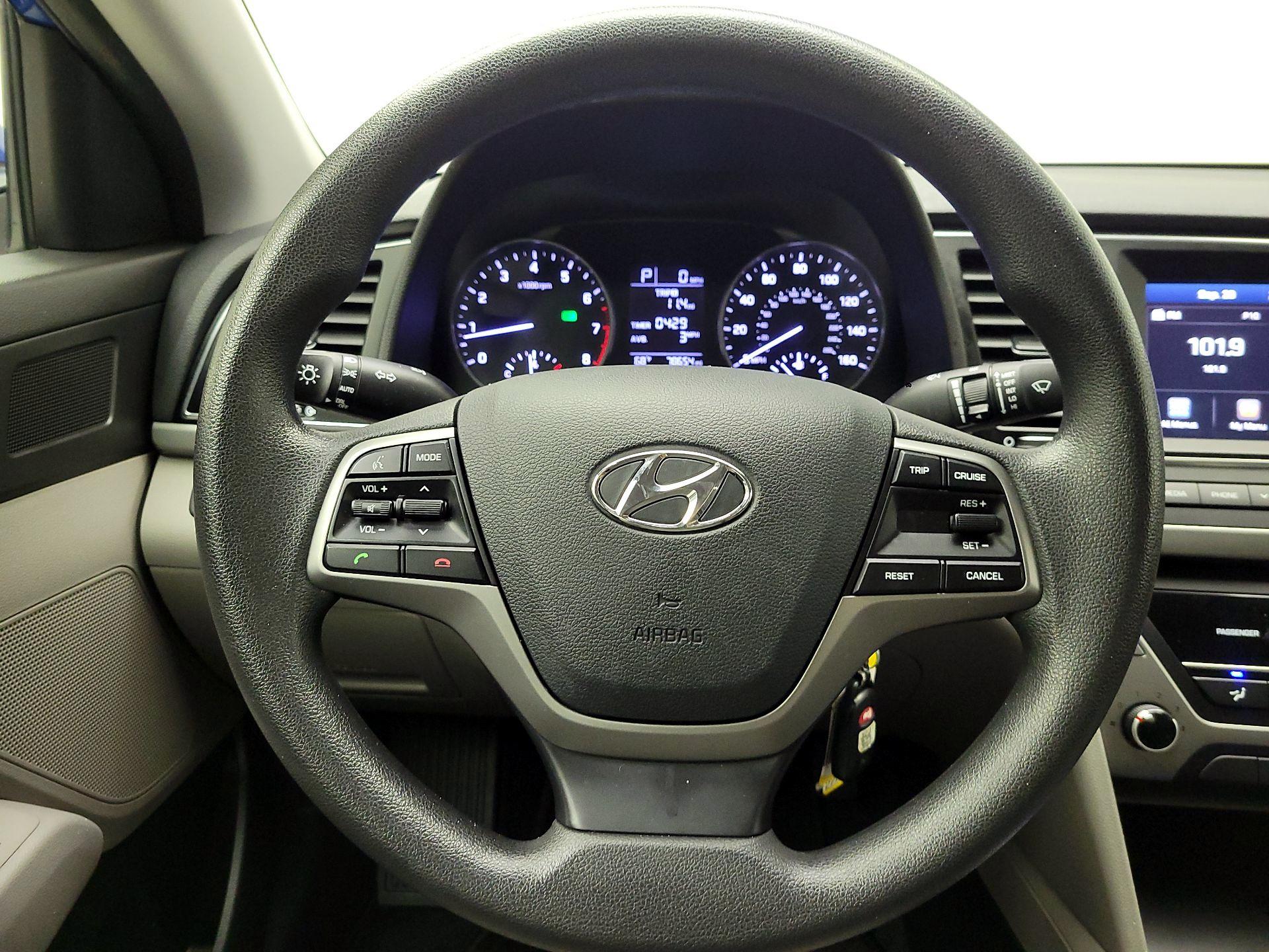 Thumbnail: 2017 Hyundai Elantra - 10