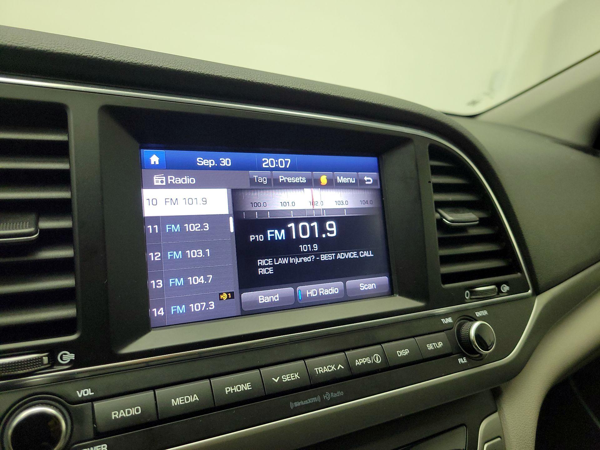 Thumbnail: 2017 Hyundai Elantra - 16