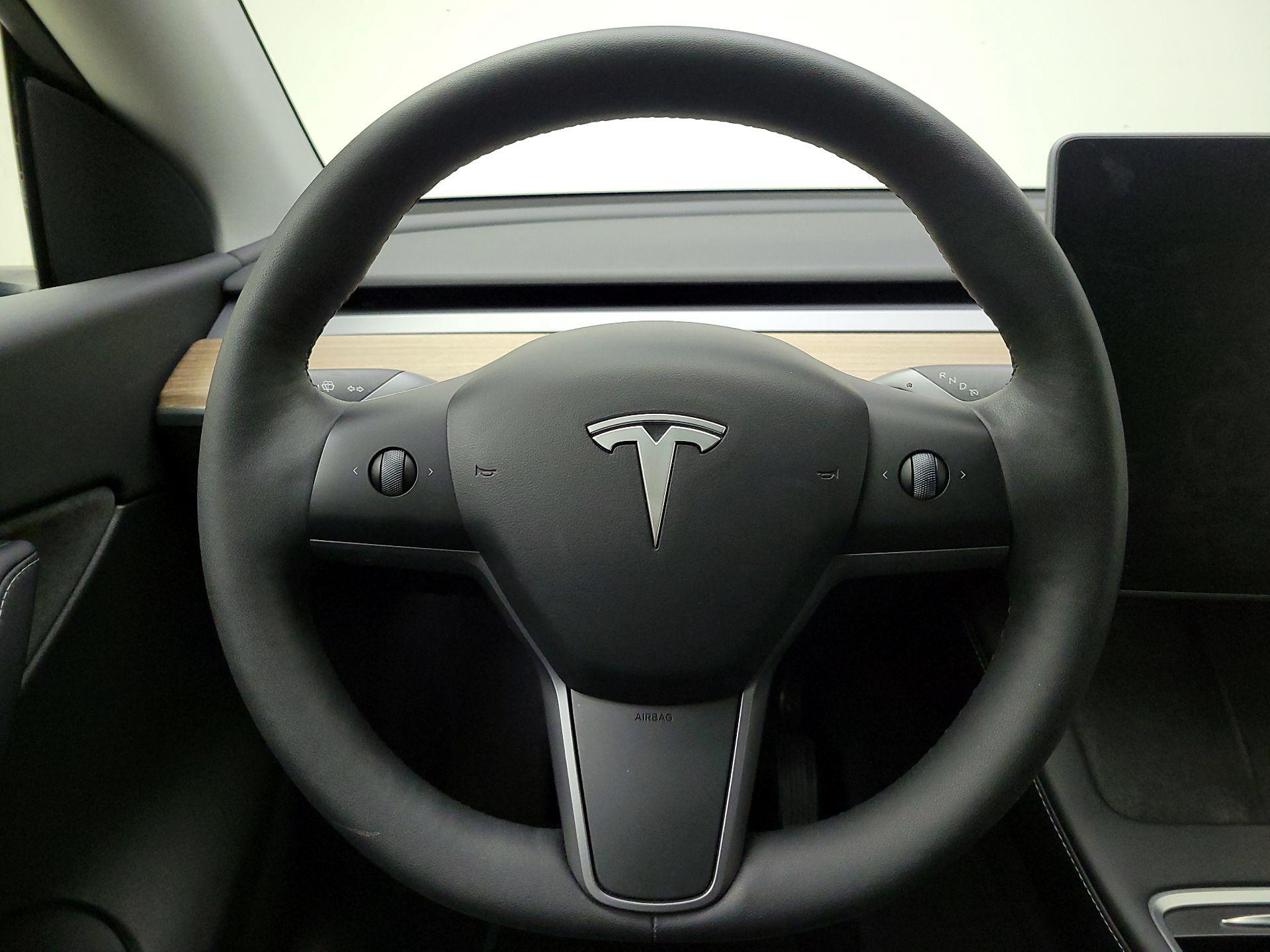 Thumbnail: 2022 Tesla Model Y - 10
