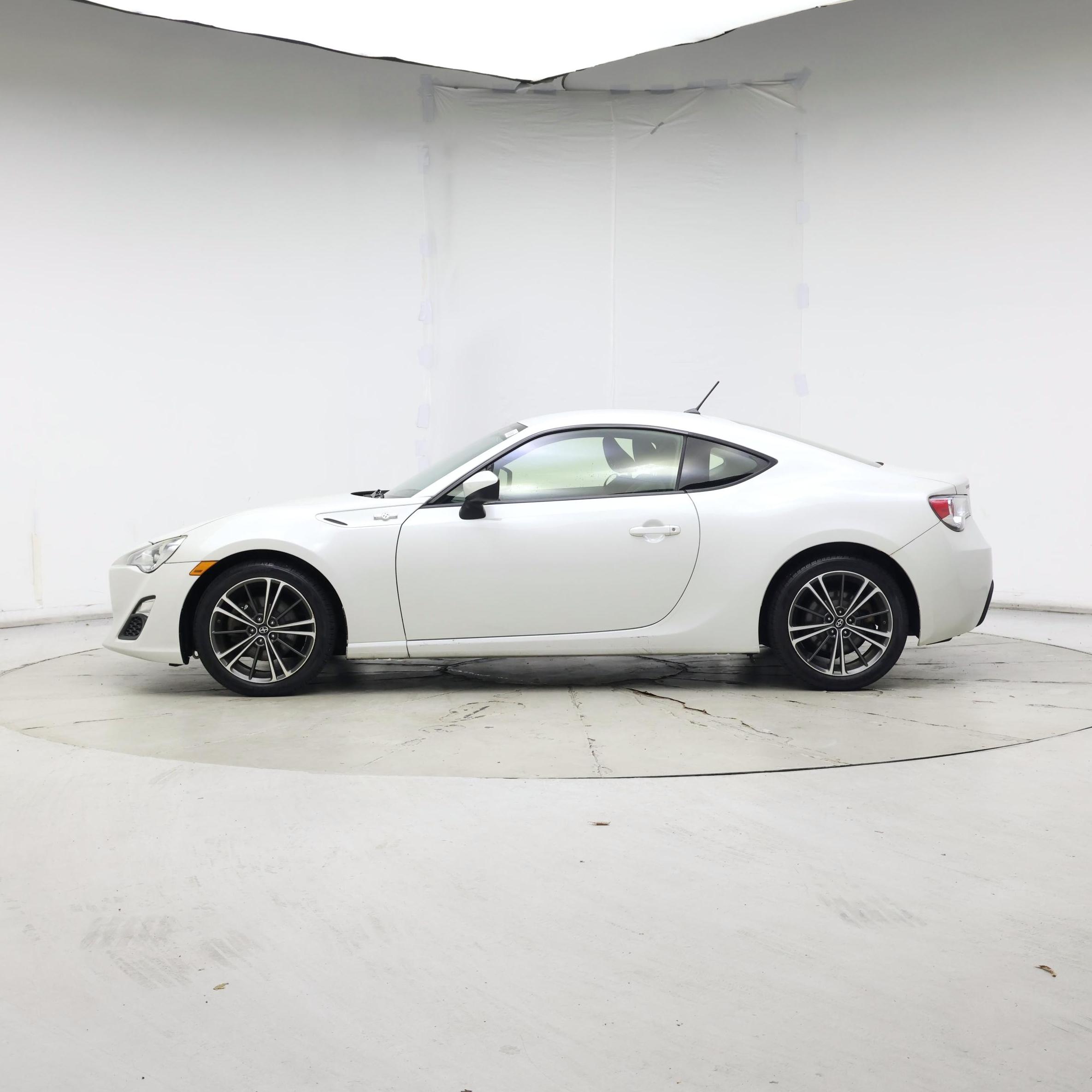 Thumbnail: 2014 Scion FR-S - 3