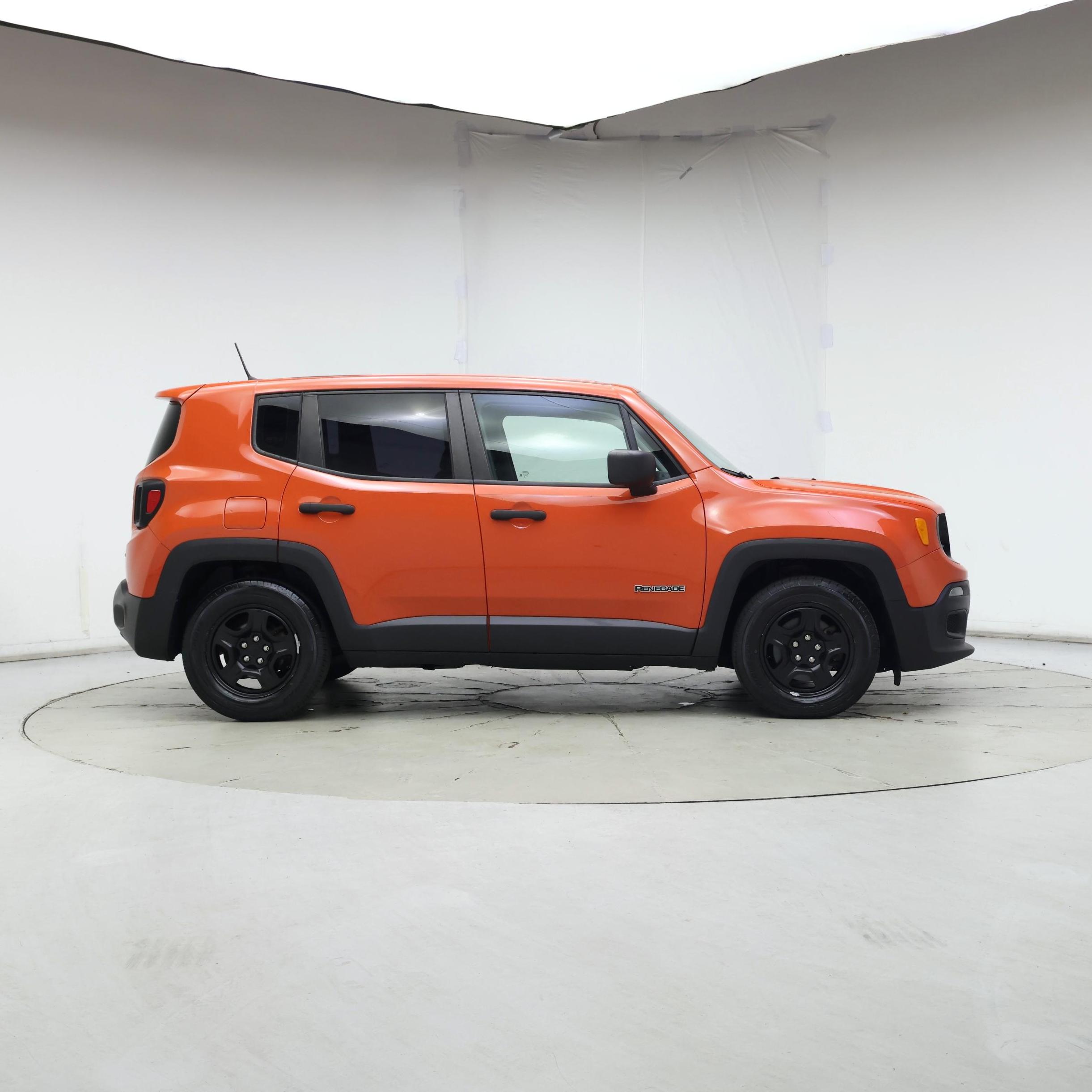 Thumbnail: 2017 Jeep Renegade - 7