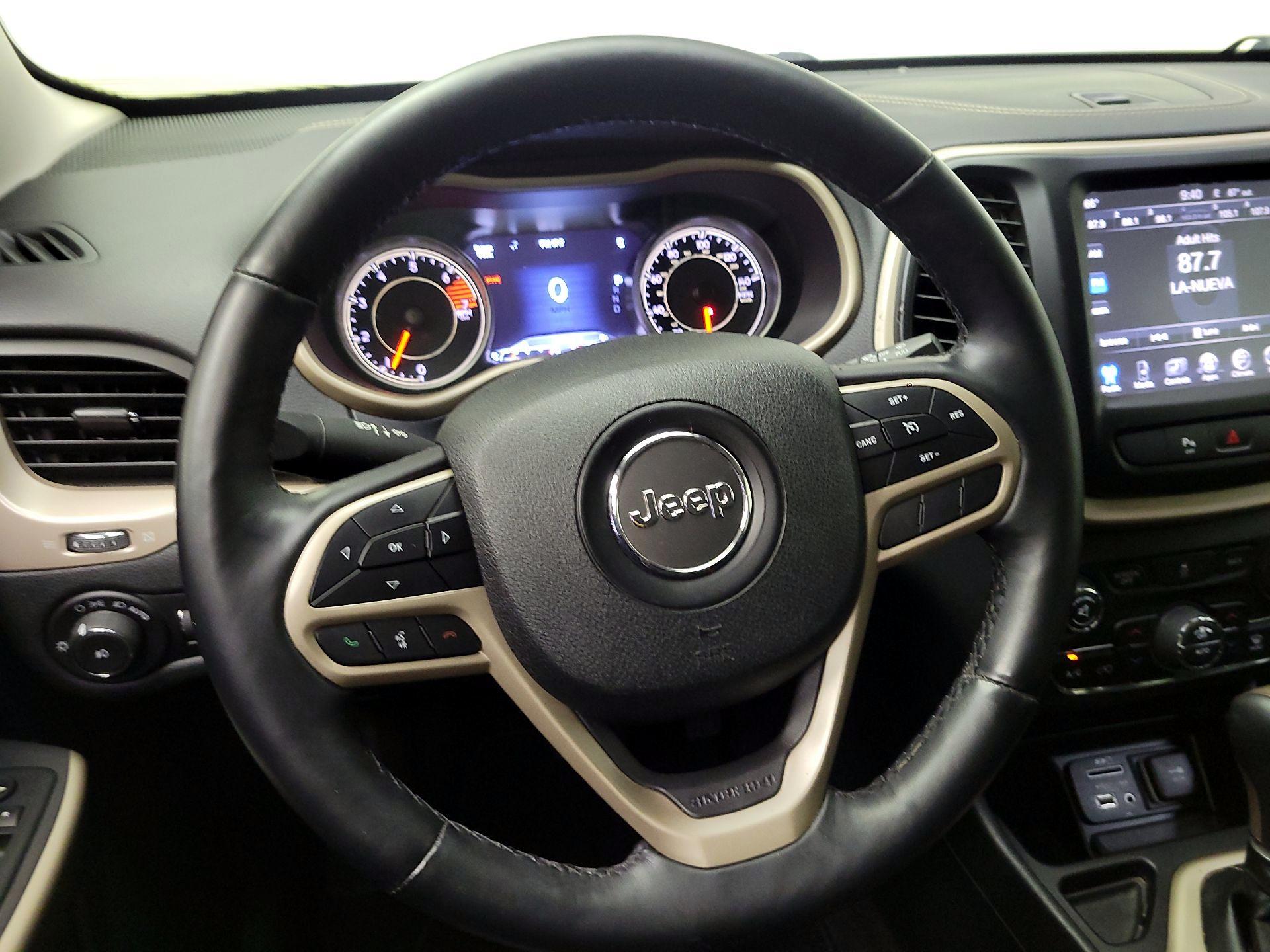 Thumbnail: 2018 Jeep Cherokee - 10