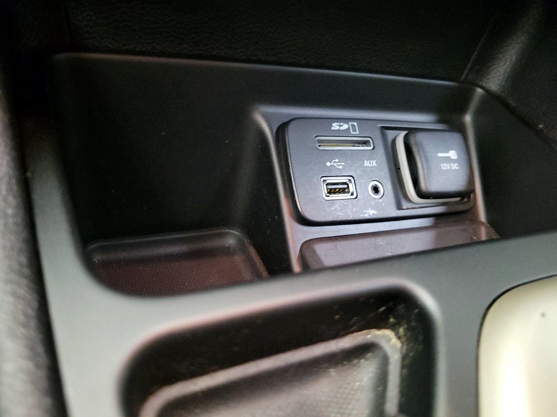 Thumbnail: 2018 Jeep Cherokee - 18