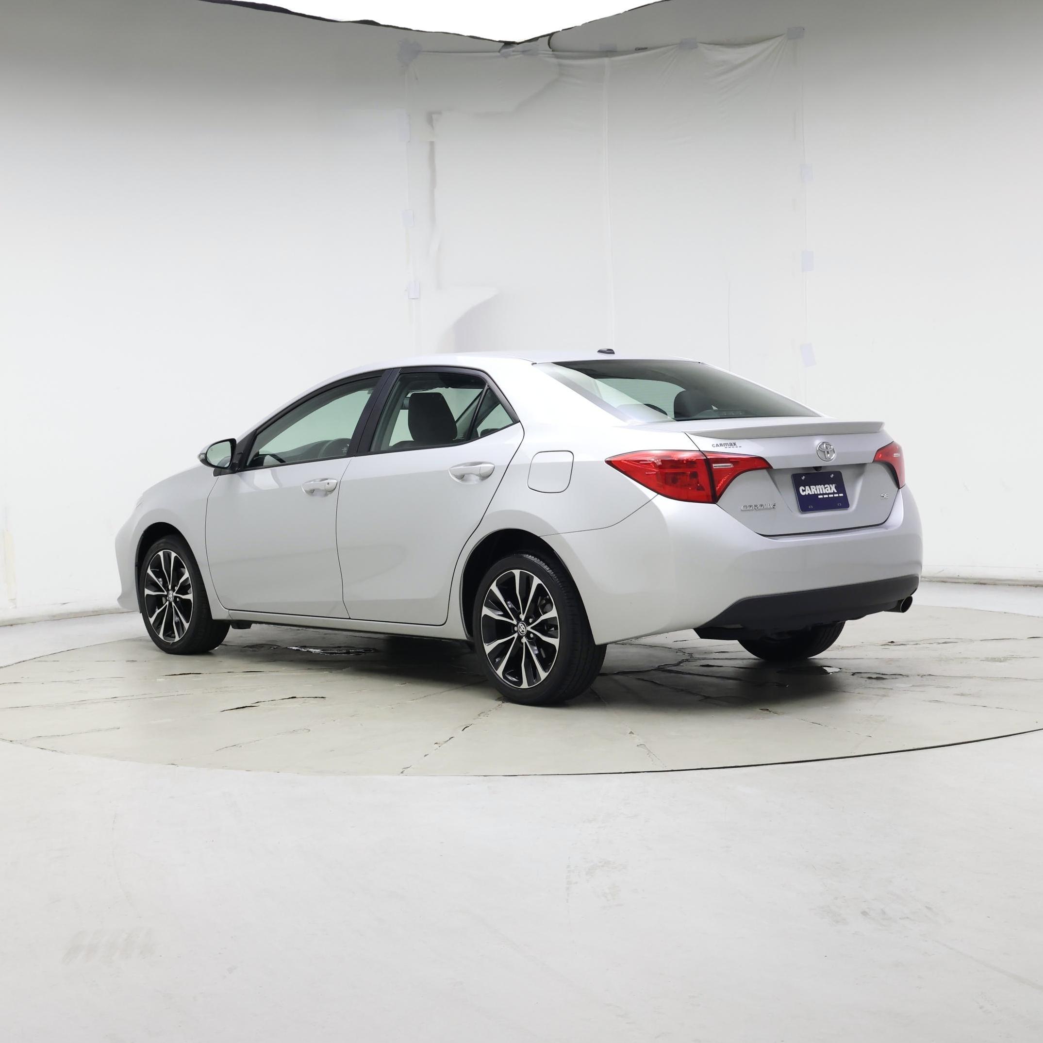 Thumbnail: 2017 Toyota Corolla - 2