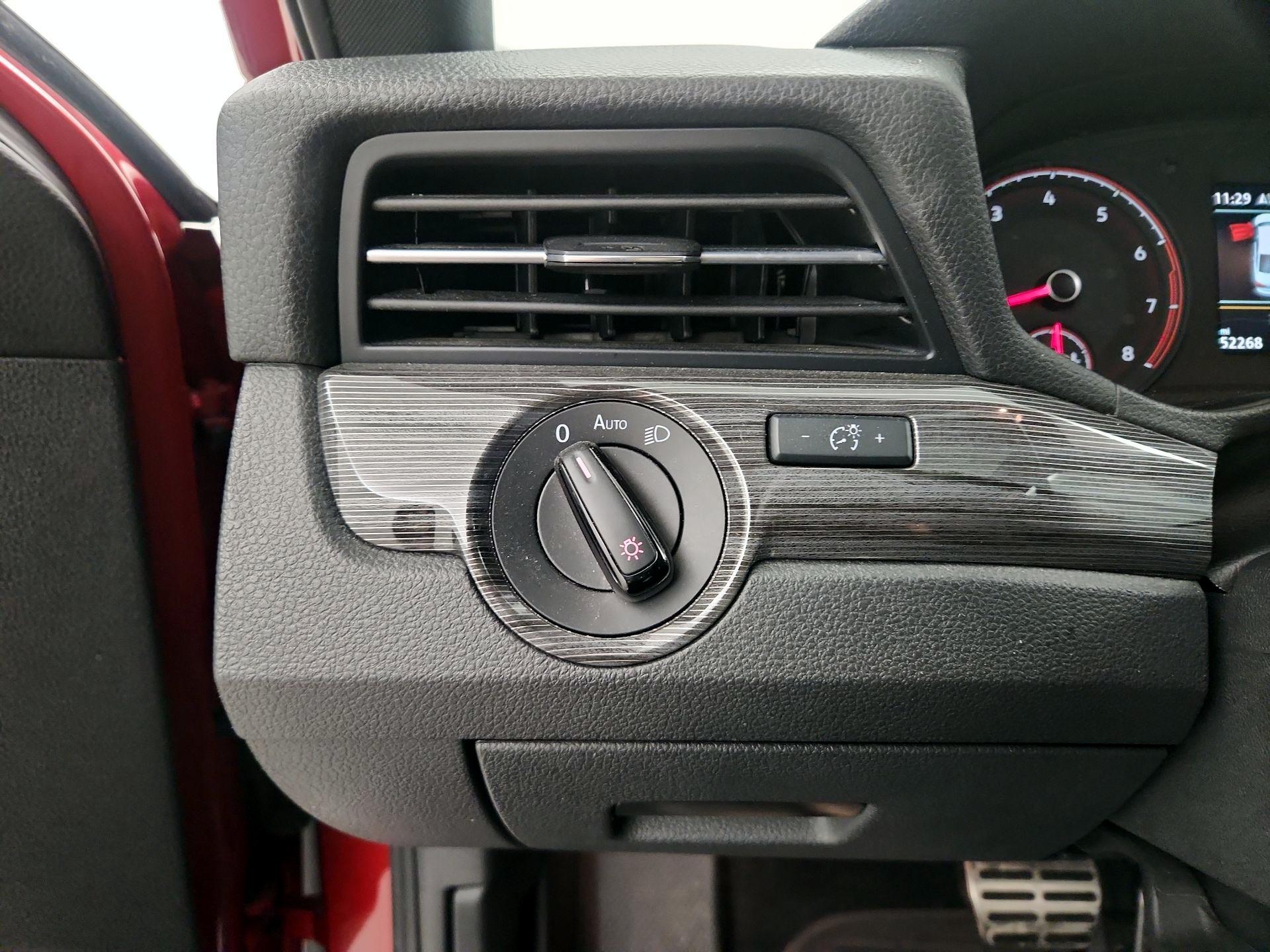 Thumbnail: 2021 Volkswagen Passat - 13