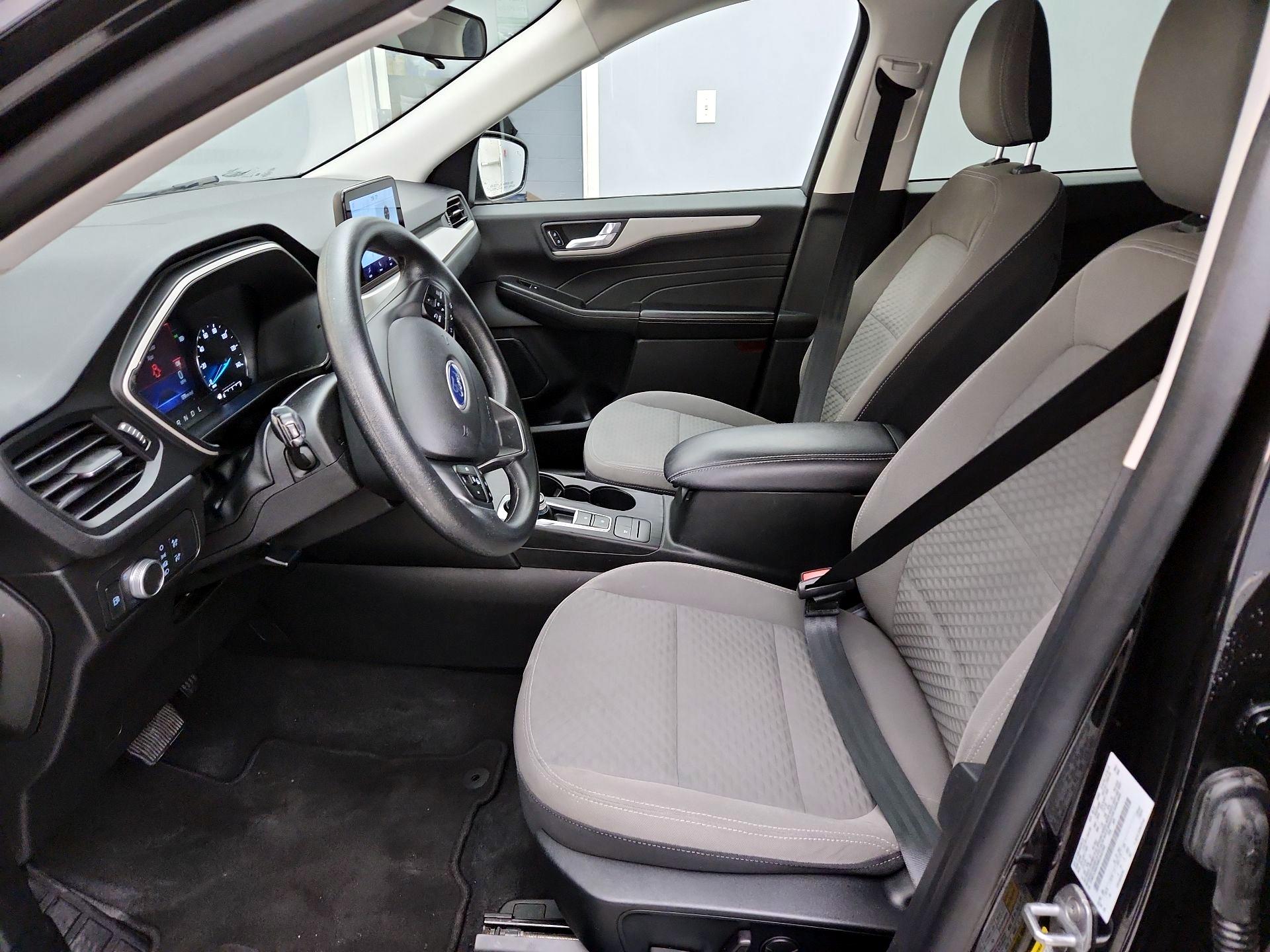 Thumbnail: 2021 Ford Escape - 11