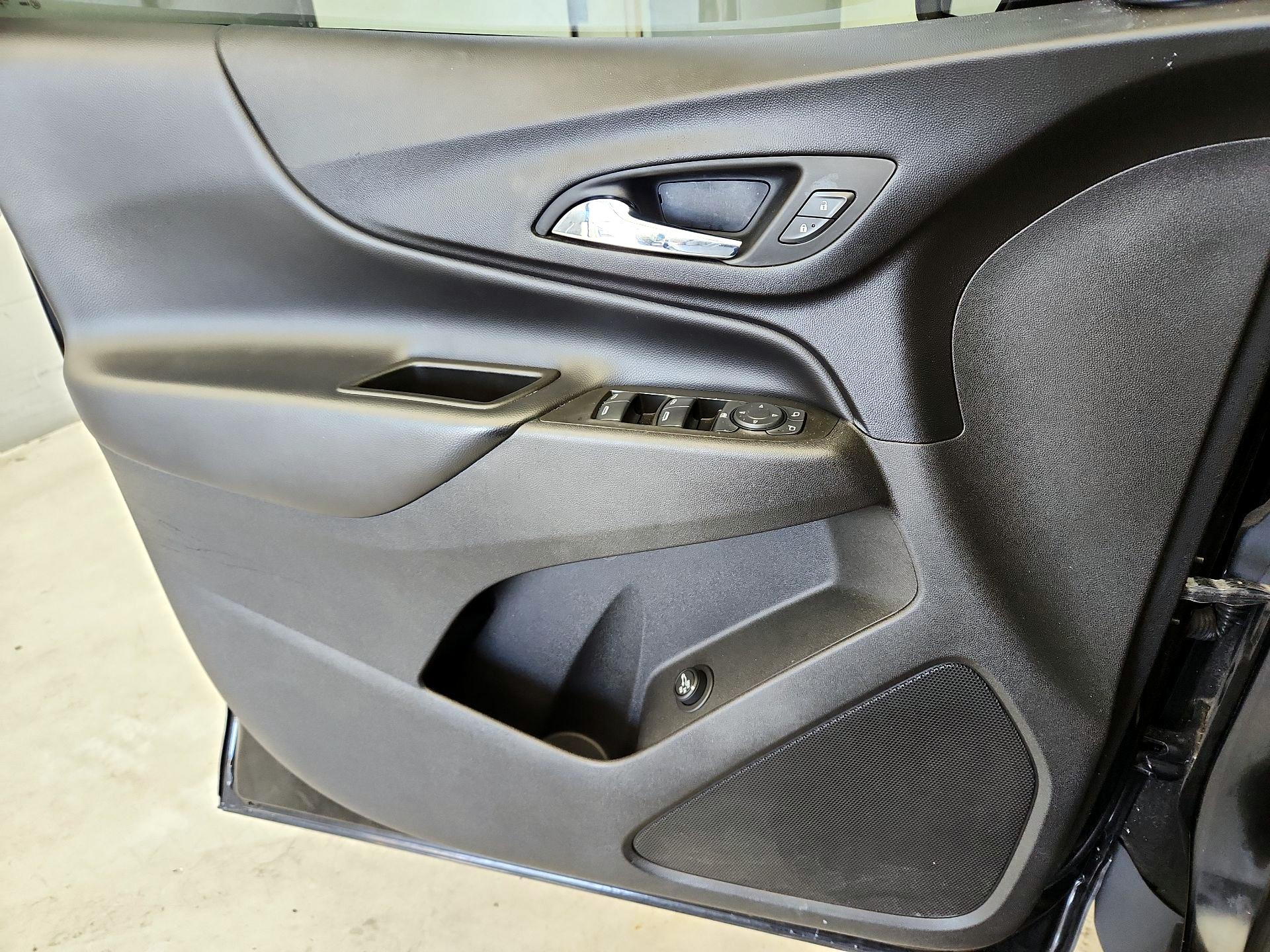 Thumbnail: 2020 Chevrolet Equinox - 12