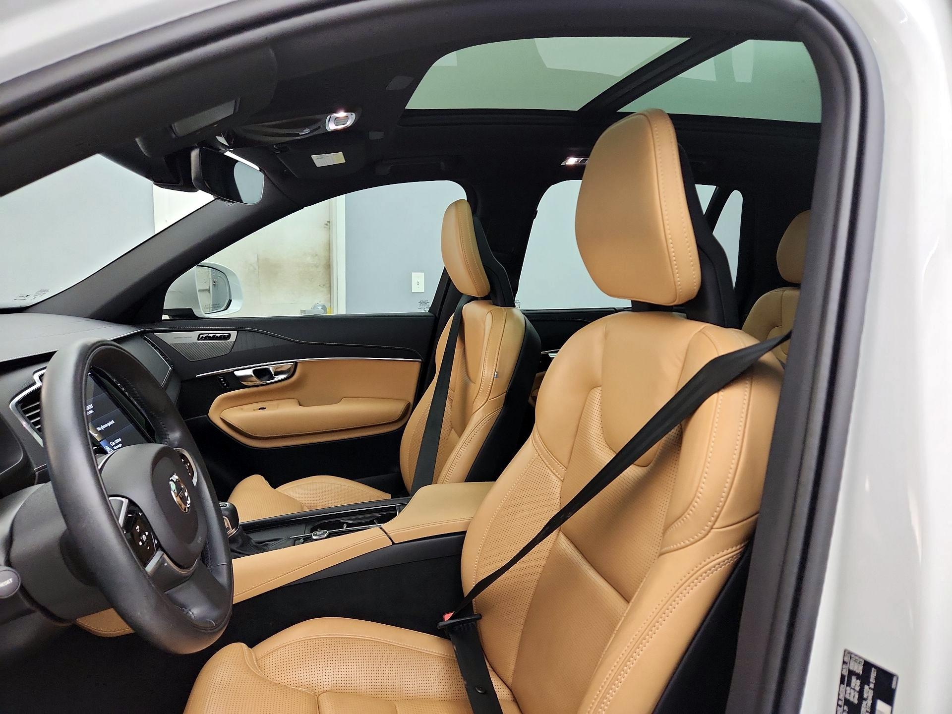 Thumbnail: 2022 Volvo XC90 - 19