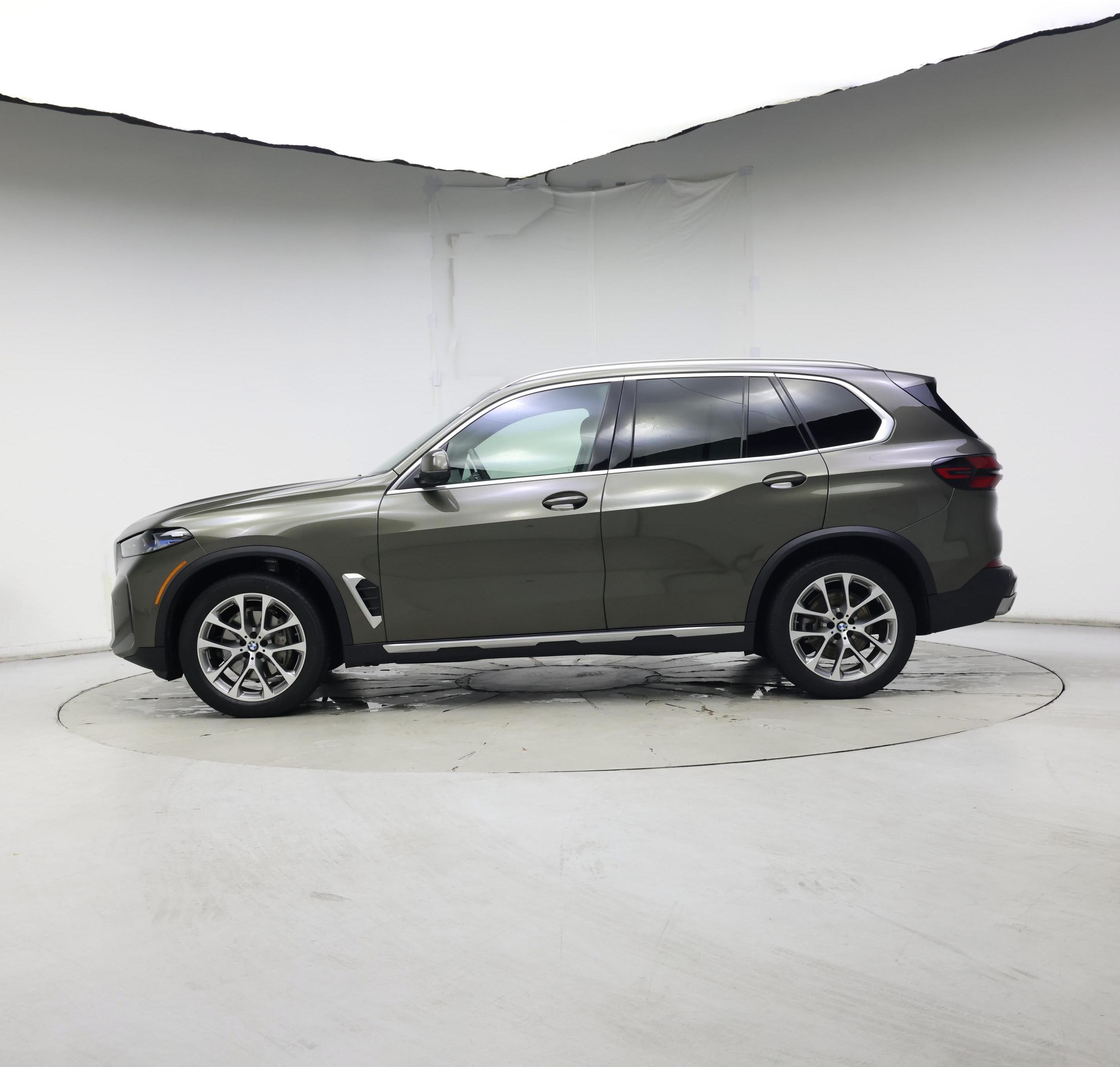 Thumbnail: 2024 BMW X5 - 3