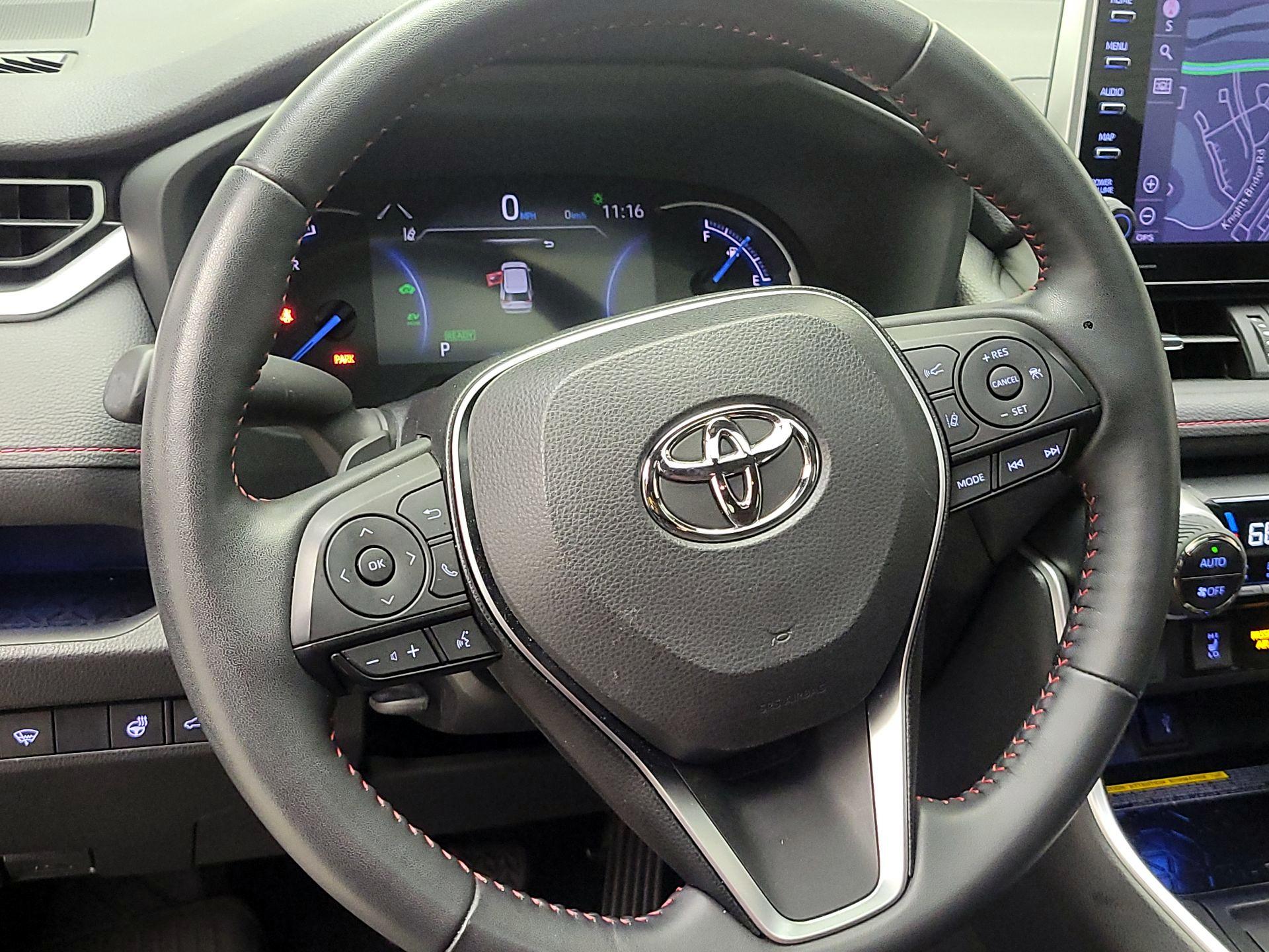 Thumbnail: 2021 Toyota RAV4 - 10