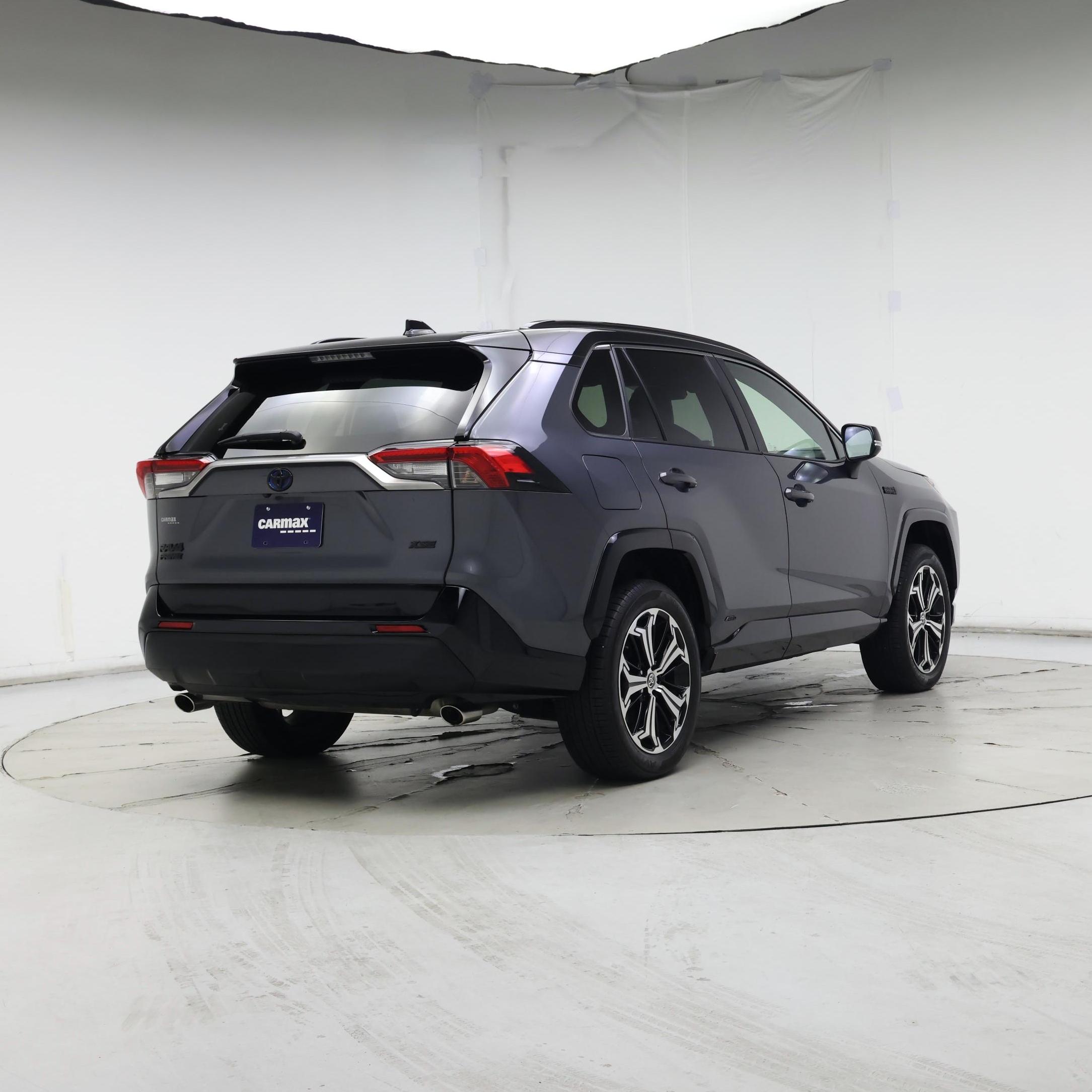 Thumbnail: 2021 Toyota RAV4 - 8