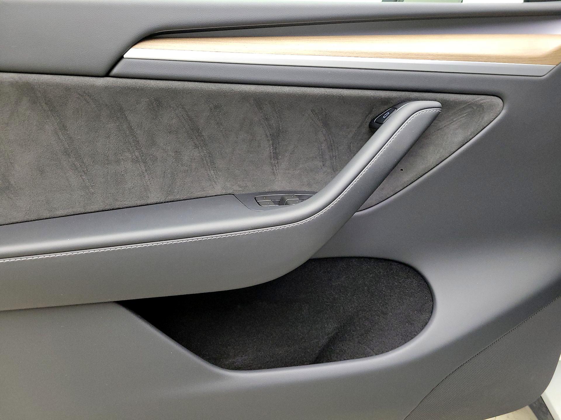 Thumbnail: 2023 Tesla Model Y - 12