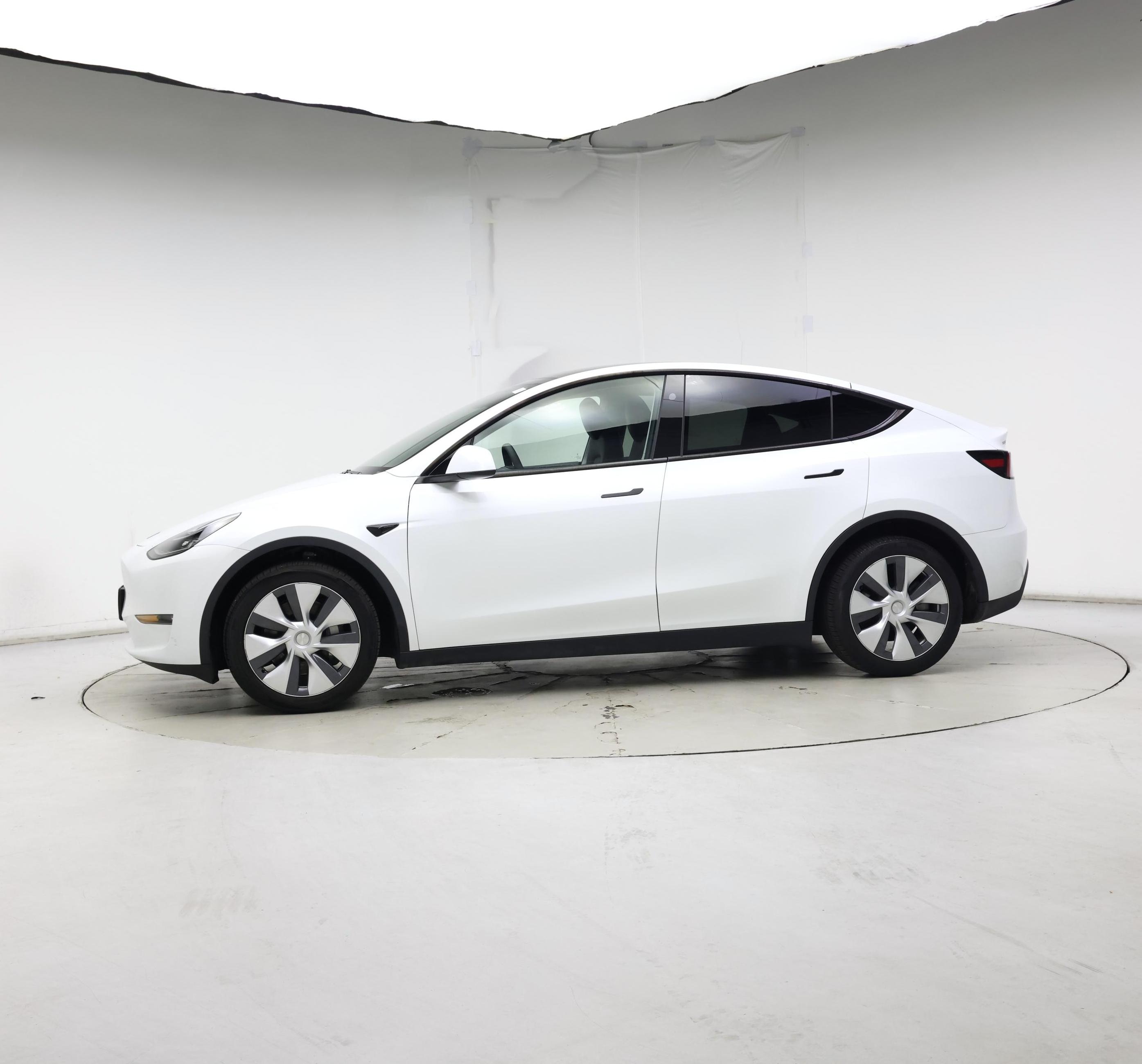 Thumbnail: 2023 Tesla Model Y - 3