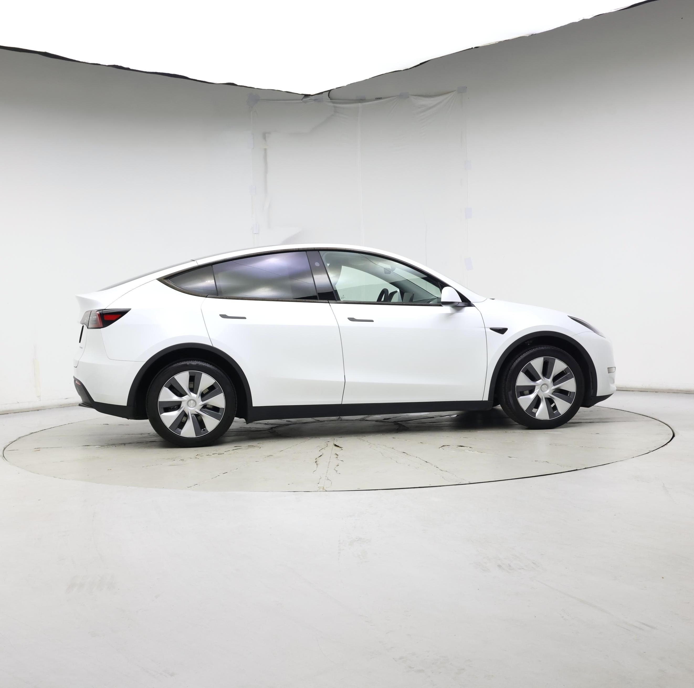 Thumbnail: 2023 Tesla Model Y - 7
