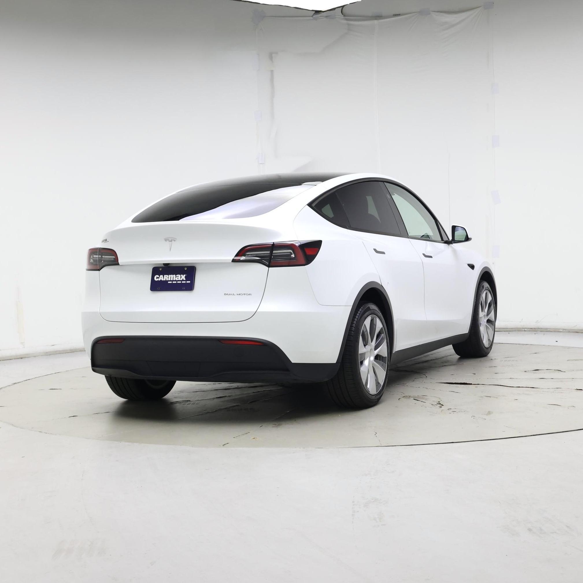 Thumbnail: 2023 Tesla Model Y - 8