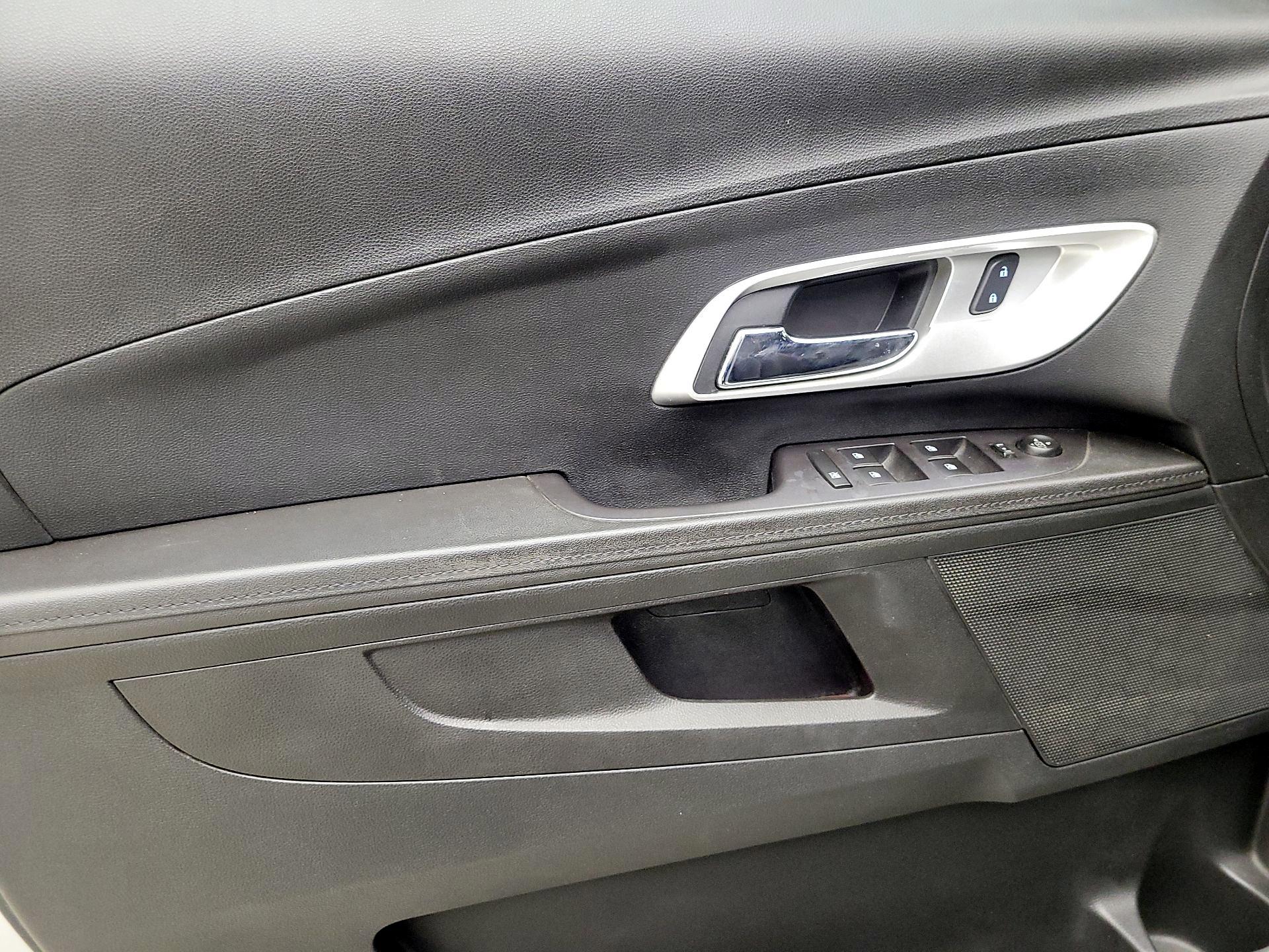 Thumbnail: 2016 Chevrolet Equinox - 12