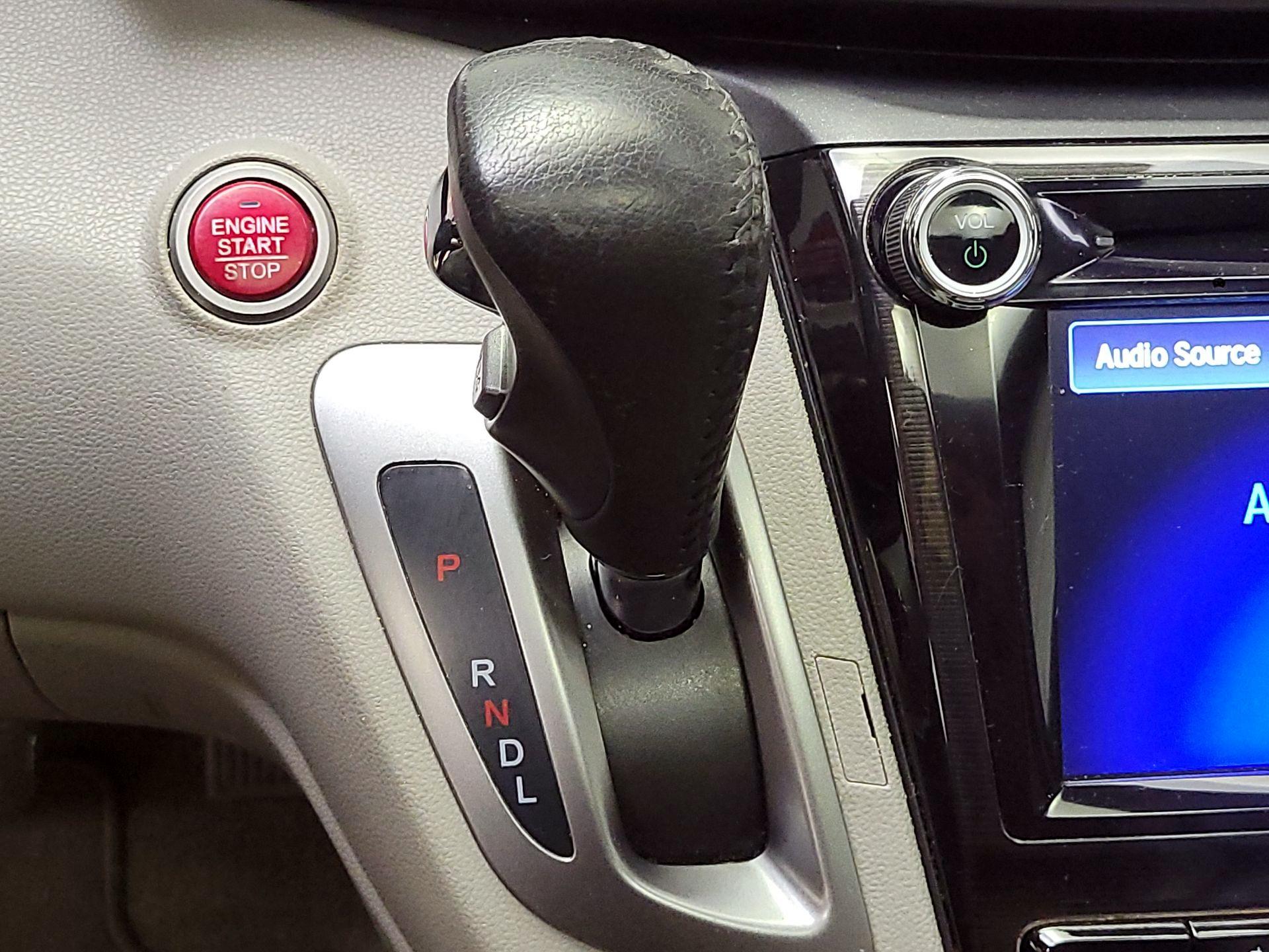 Thumbnail: 2015 Honda Odyssey - 18