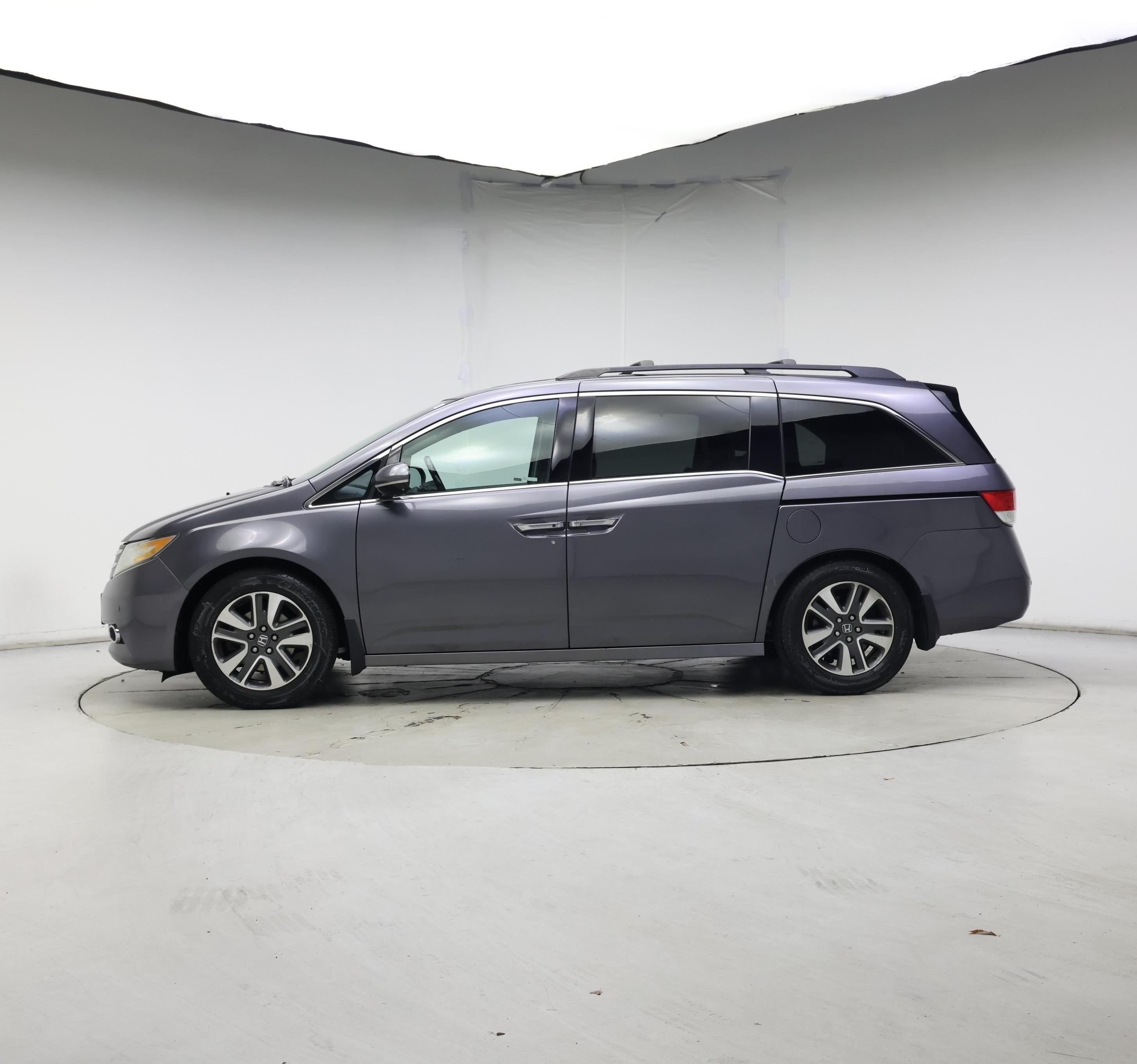 Thumbnail: 2015 Honda Odyssey - 3