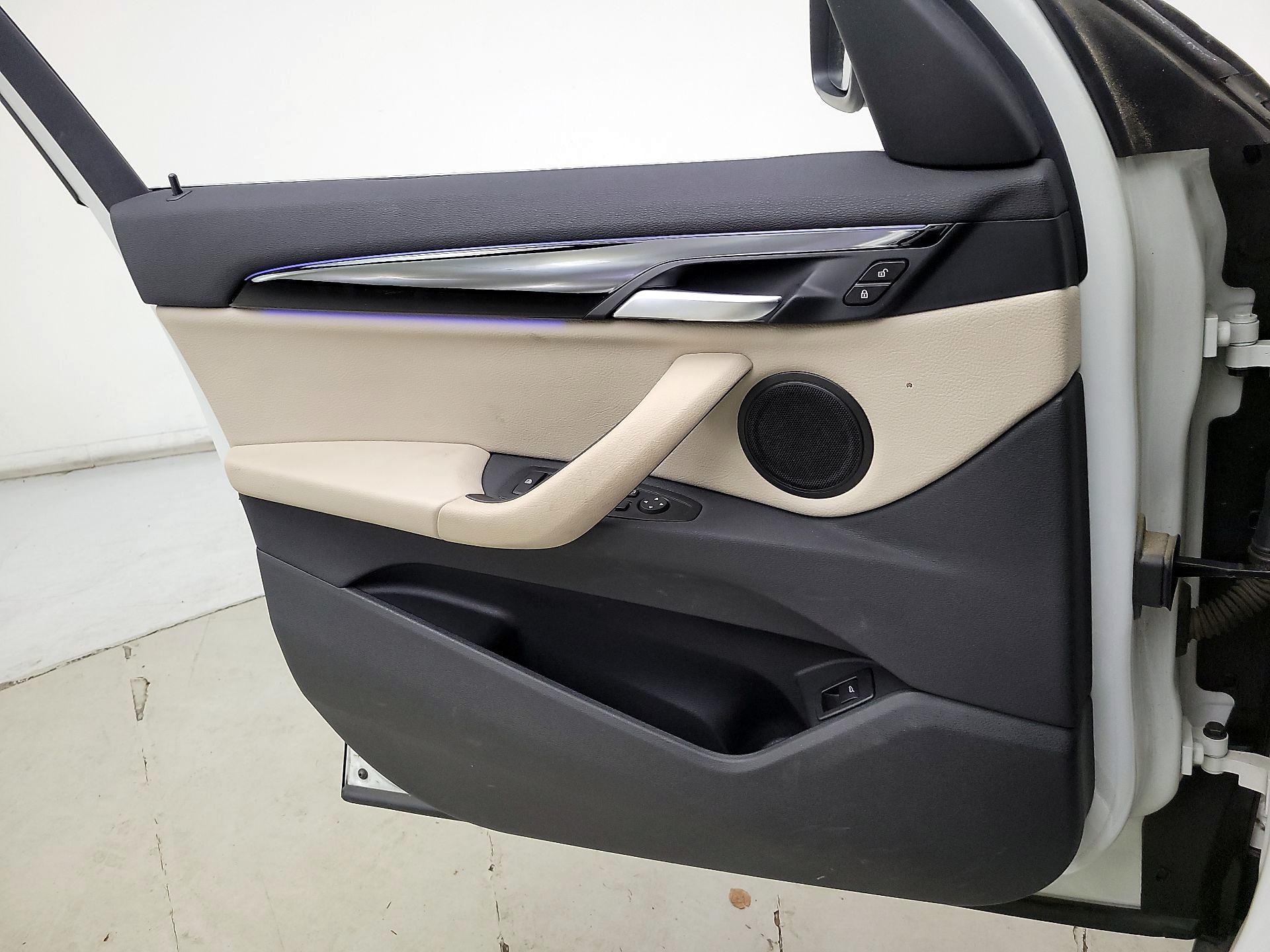Thumbnail: 2020 BMW X1 - 12
