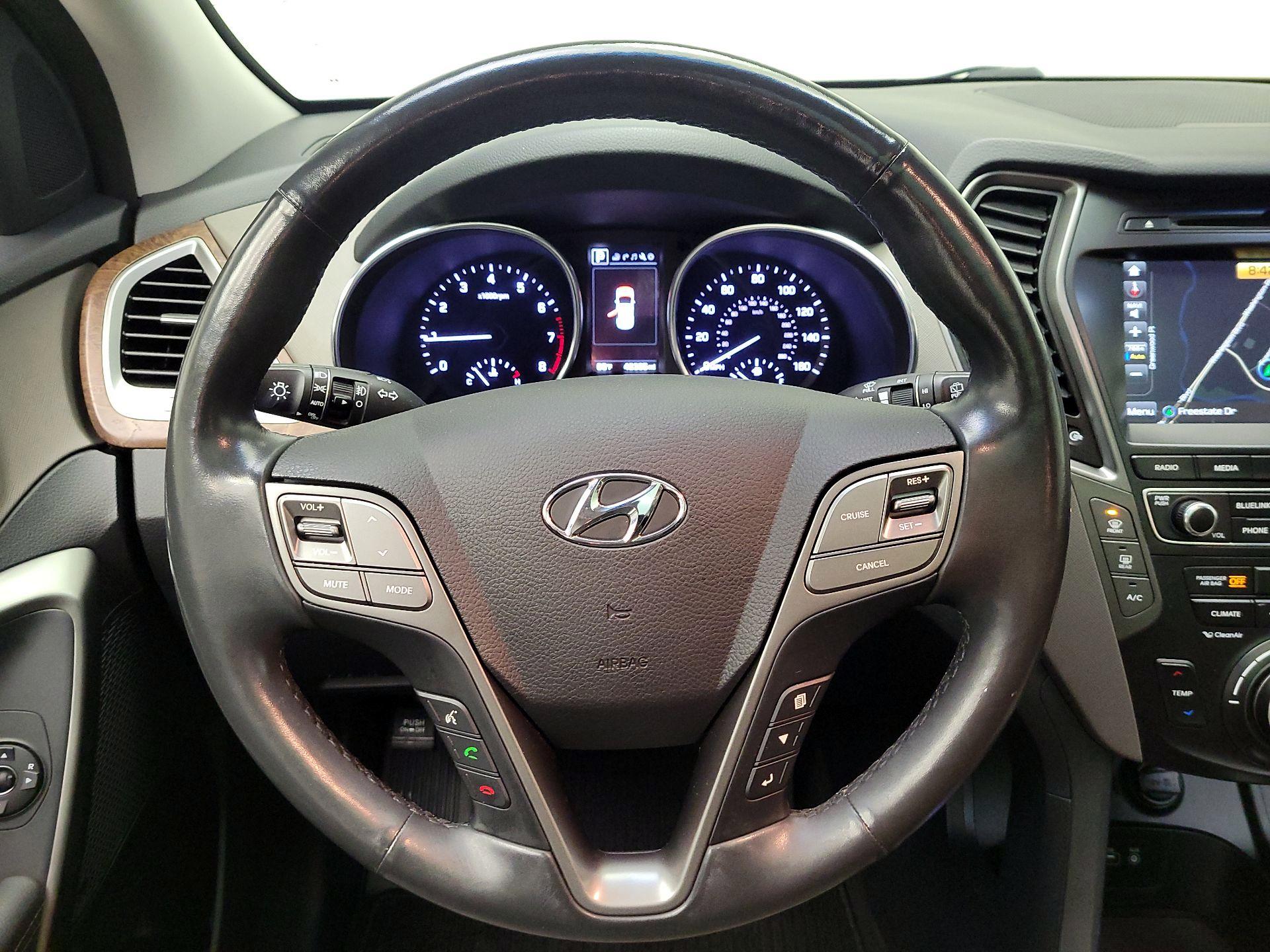 Thumbnail: 2018 Hyundai Santa Fe - 10