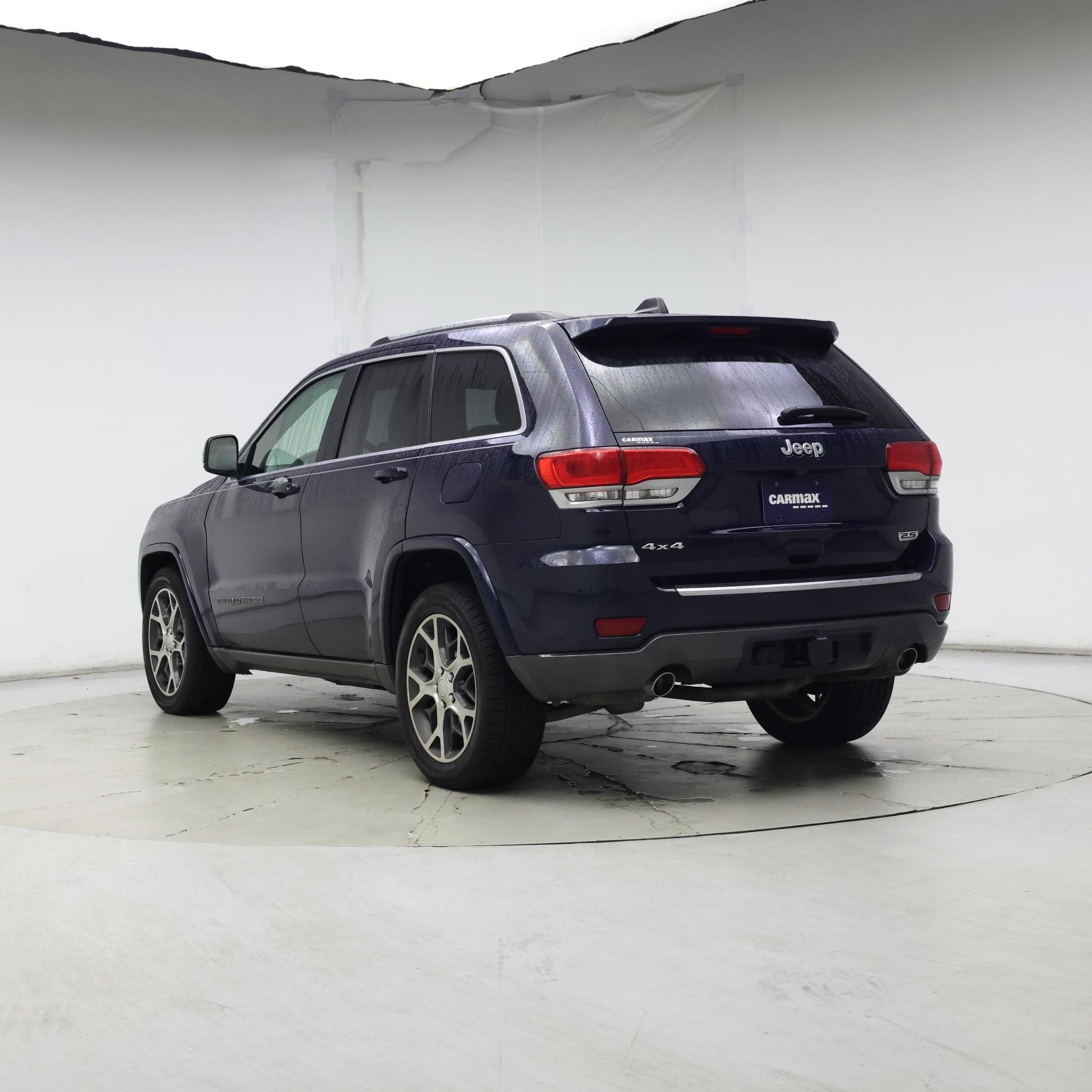 Thumbnail: 2018 Jeep Grand Cherokee - 2