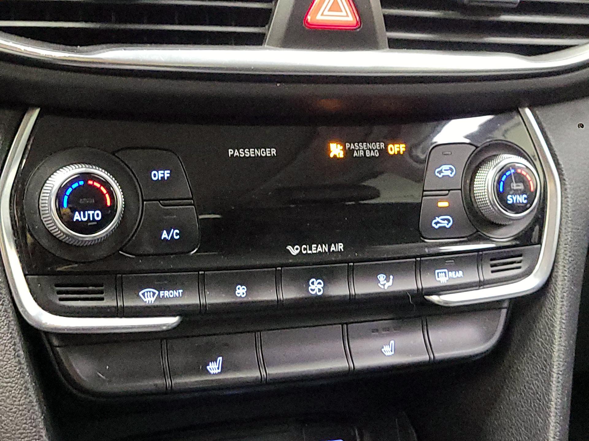 Thumbnail: 2020 Hyundai Santa Fe - 16