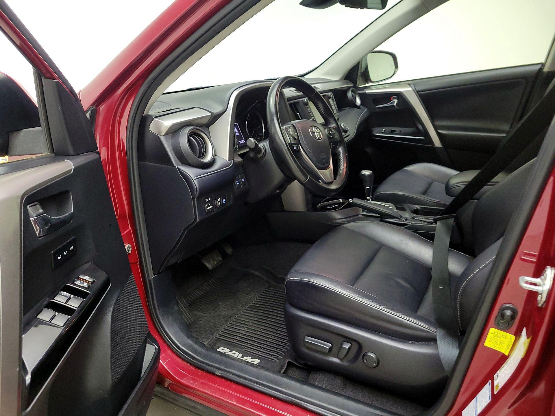 Thumbnail: 2018 Toyota RAV4 - 11