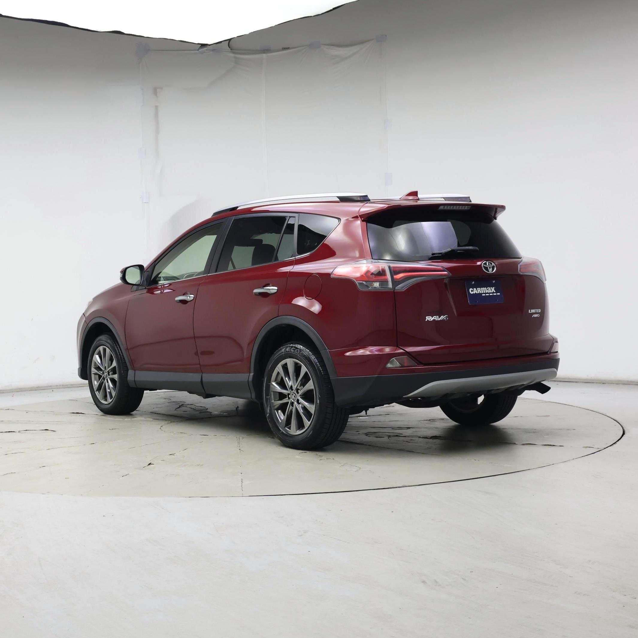 Thumbnail: 2018 Toyota RAV4 - 2