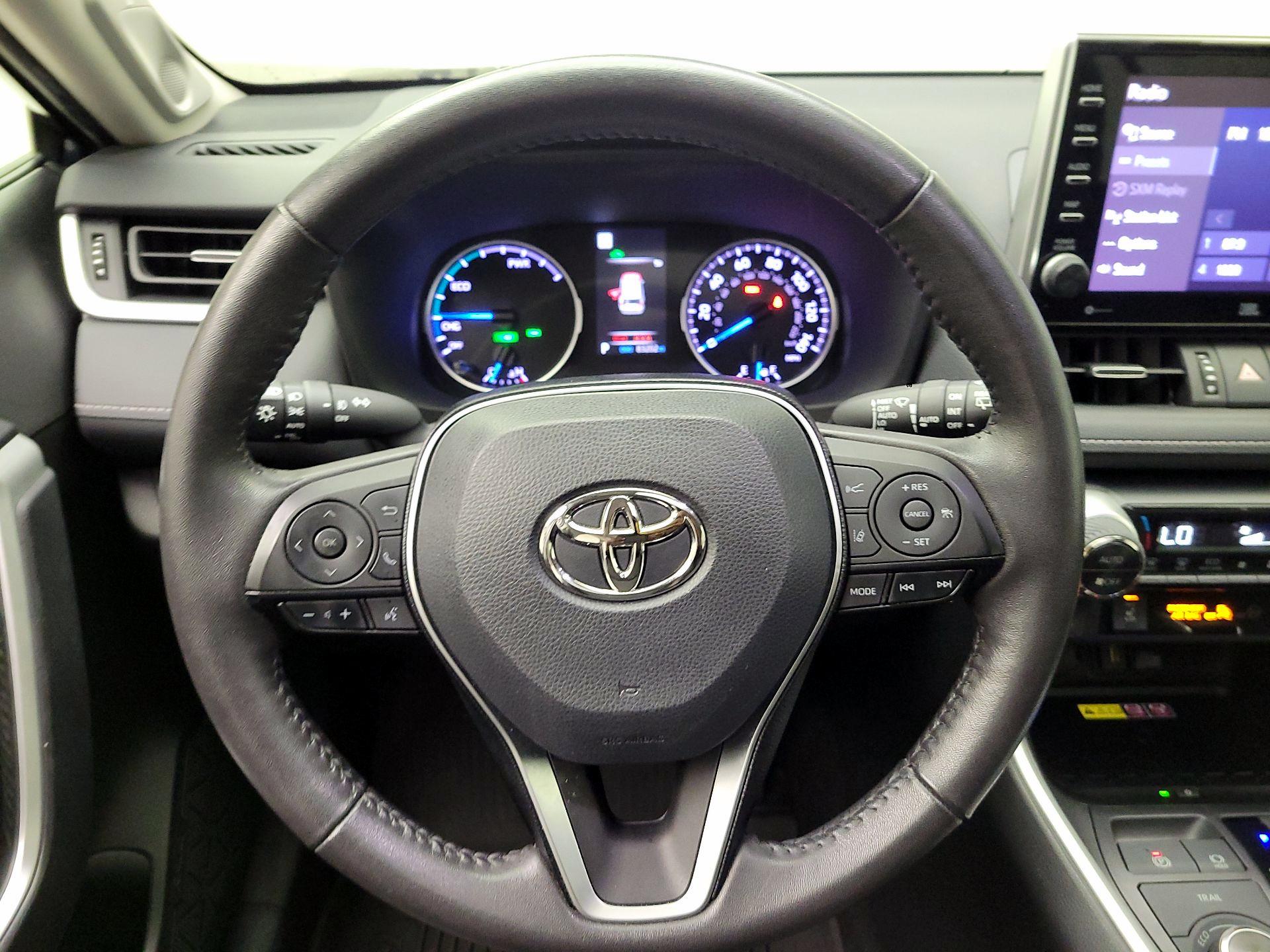 Thumbnail: 2022 Toyota RAV4 - 10