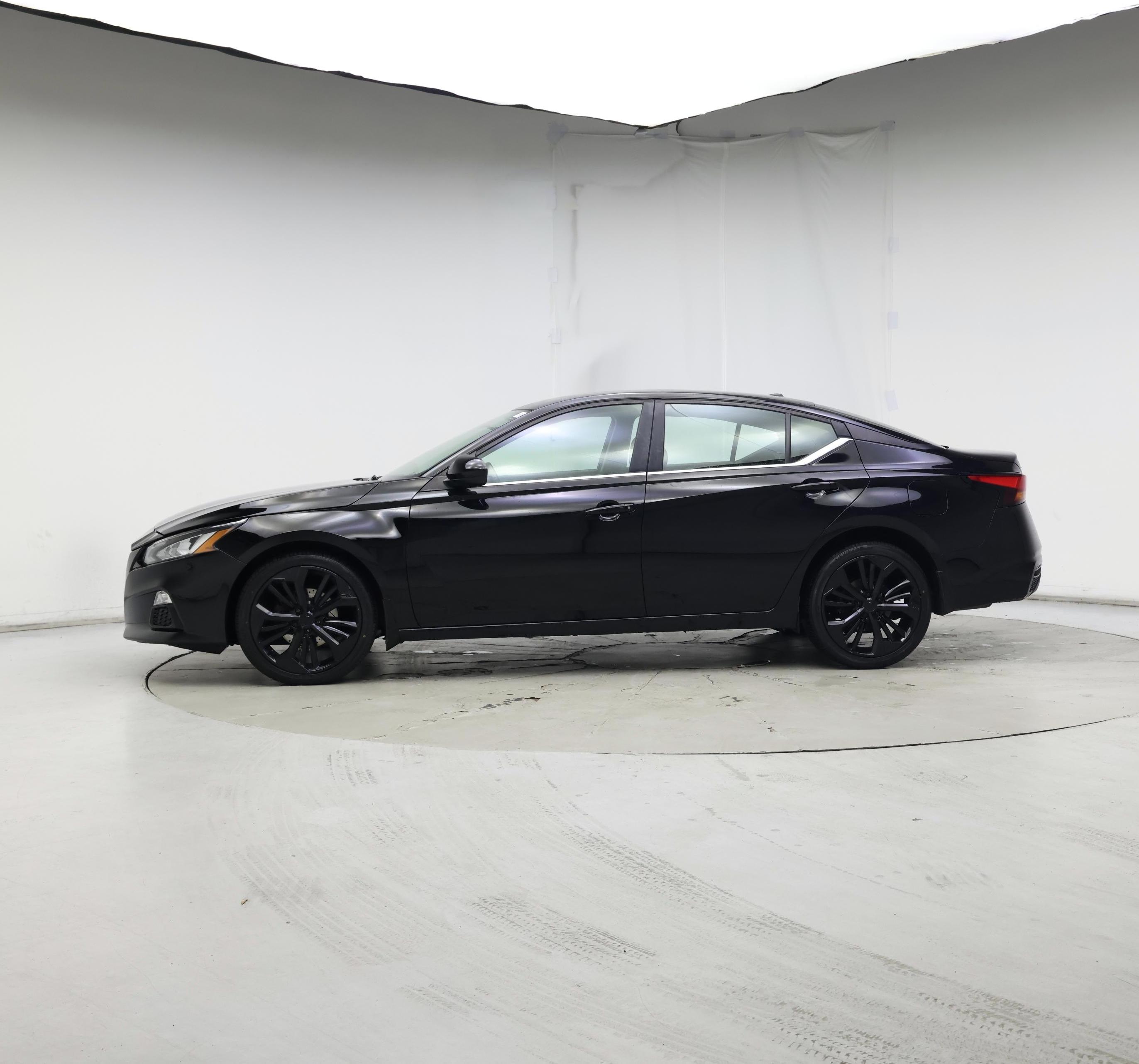 Thumbnail: 2019 Nissan Altima - 3