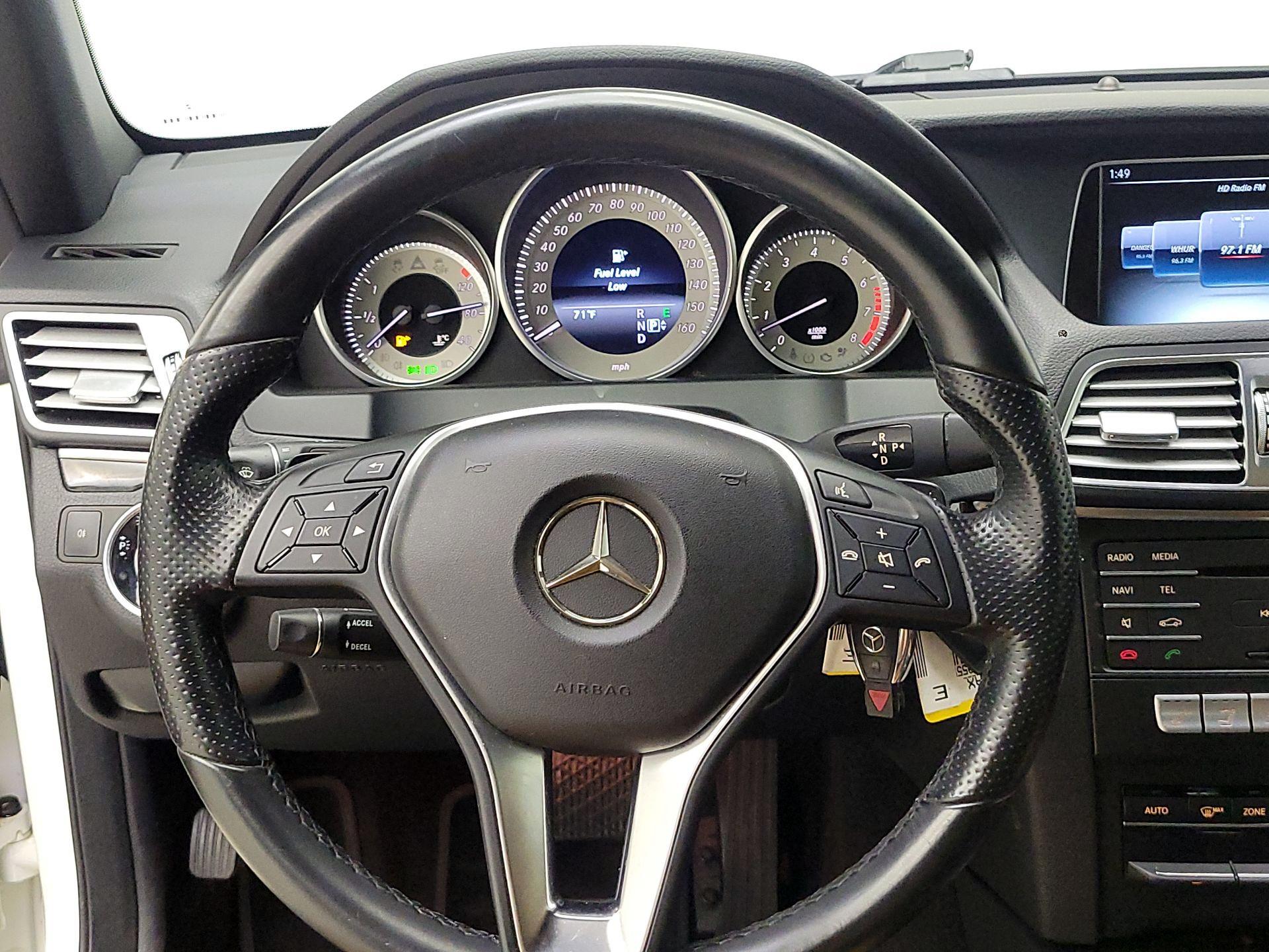 Thumbnail: 2016 Mercedes-Benz E-Class - 10