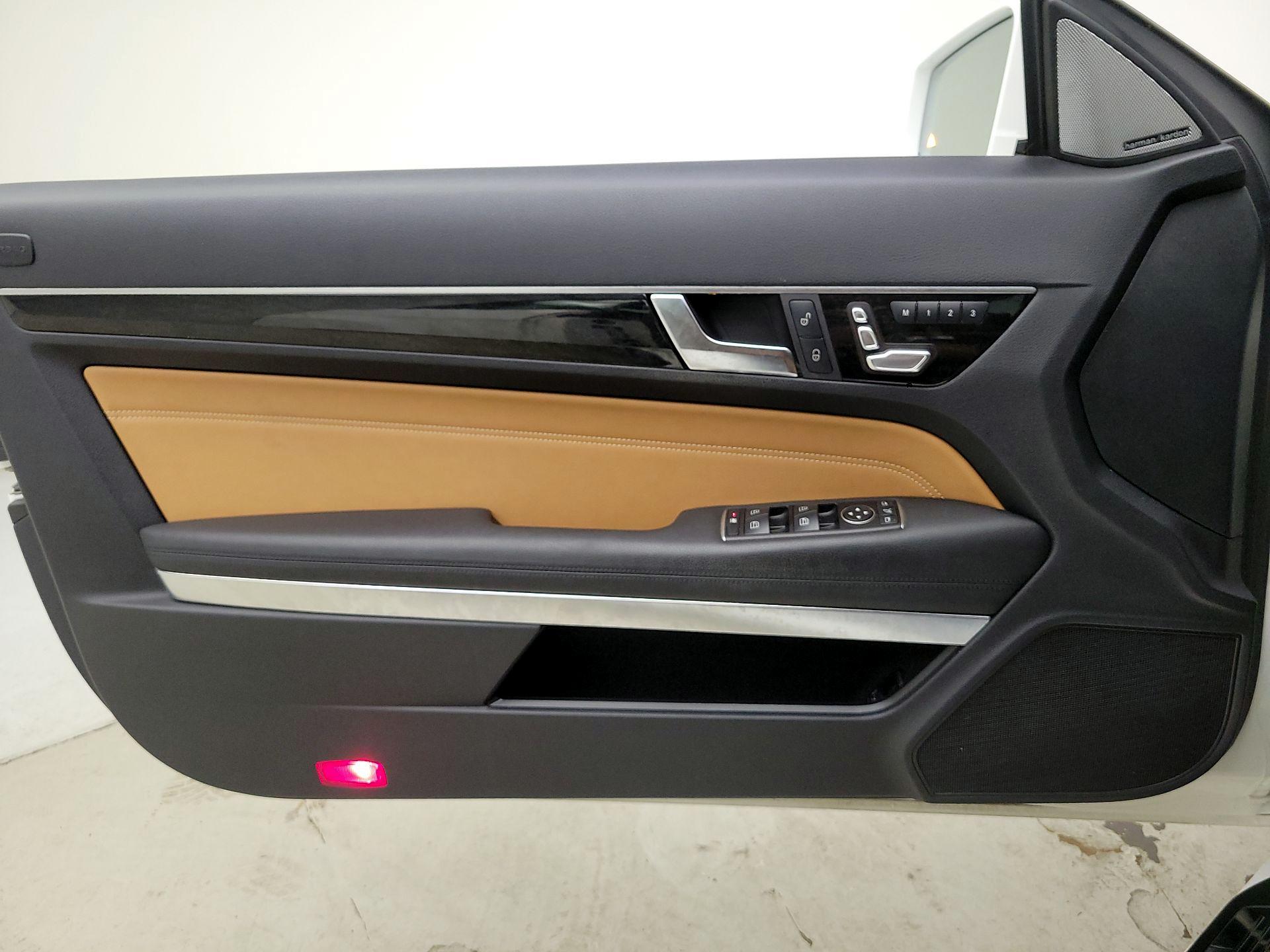 Thumbnail: 2016 Mercedes-Benz E-Class - 12