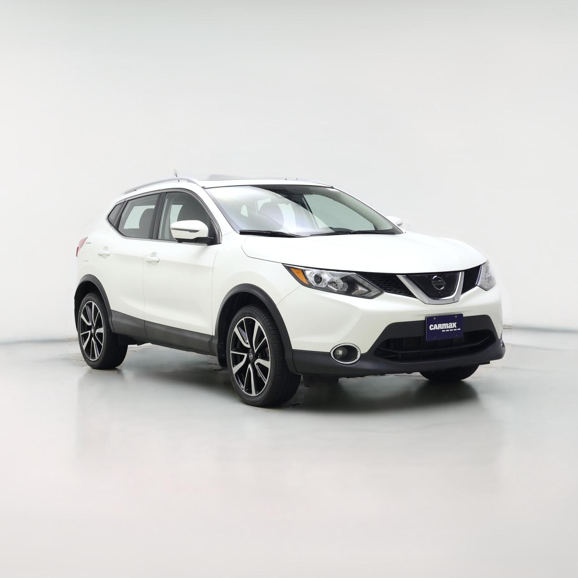 Thumbnail: 2017 Nissan Rogue Sport - 1
