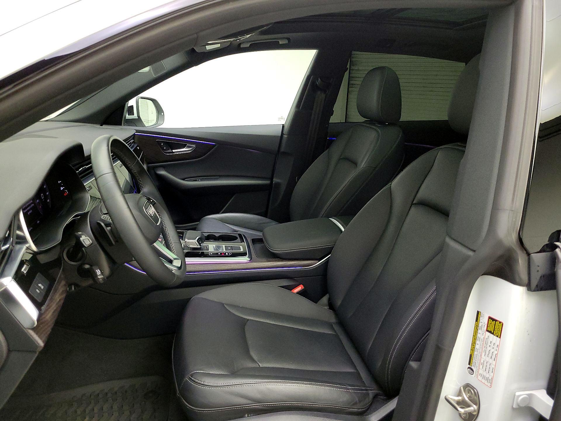 Thumbnail: 2021 Audi Q8 - 11