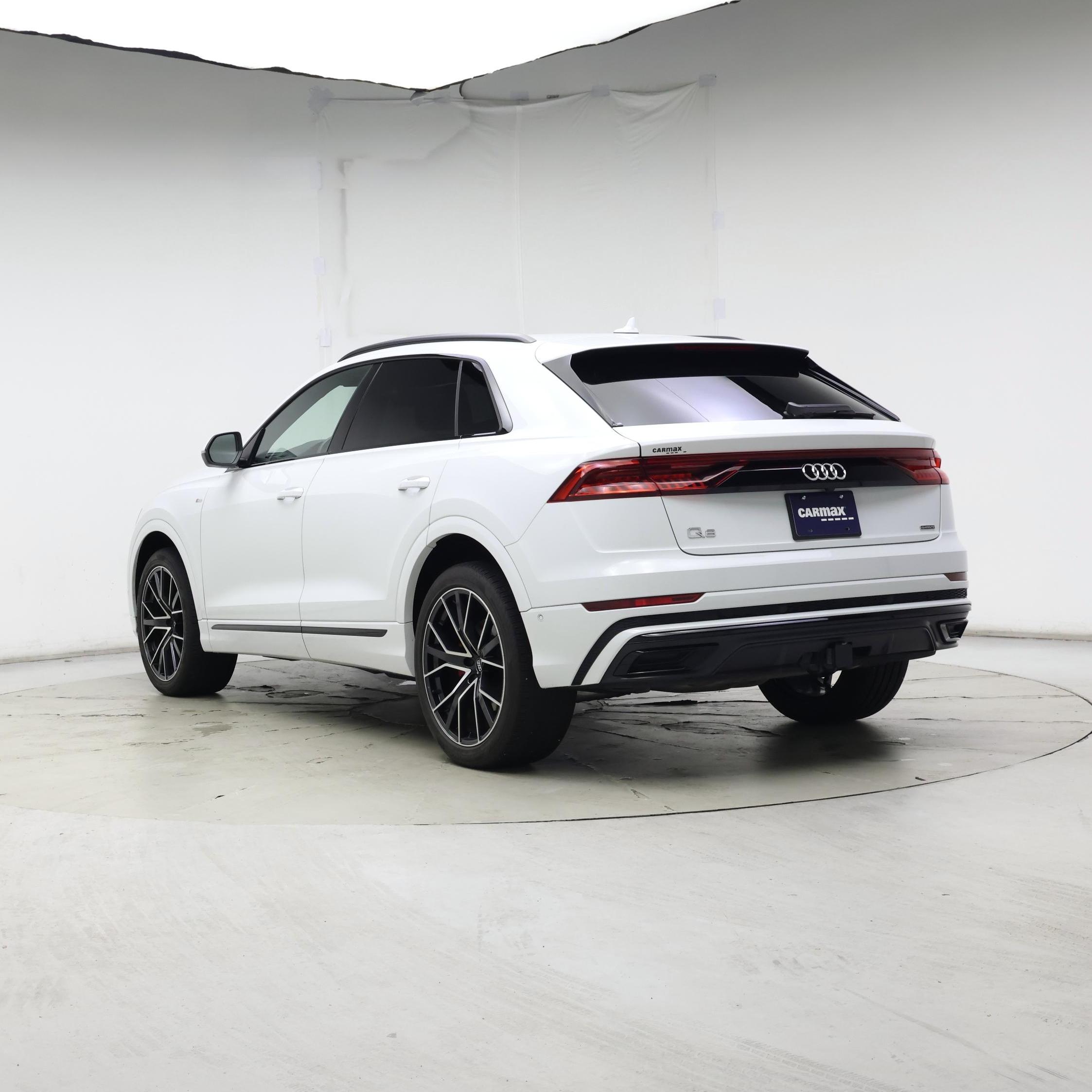 Thumbnail: 2021 Audi Q8 - 2