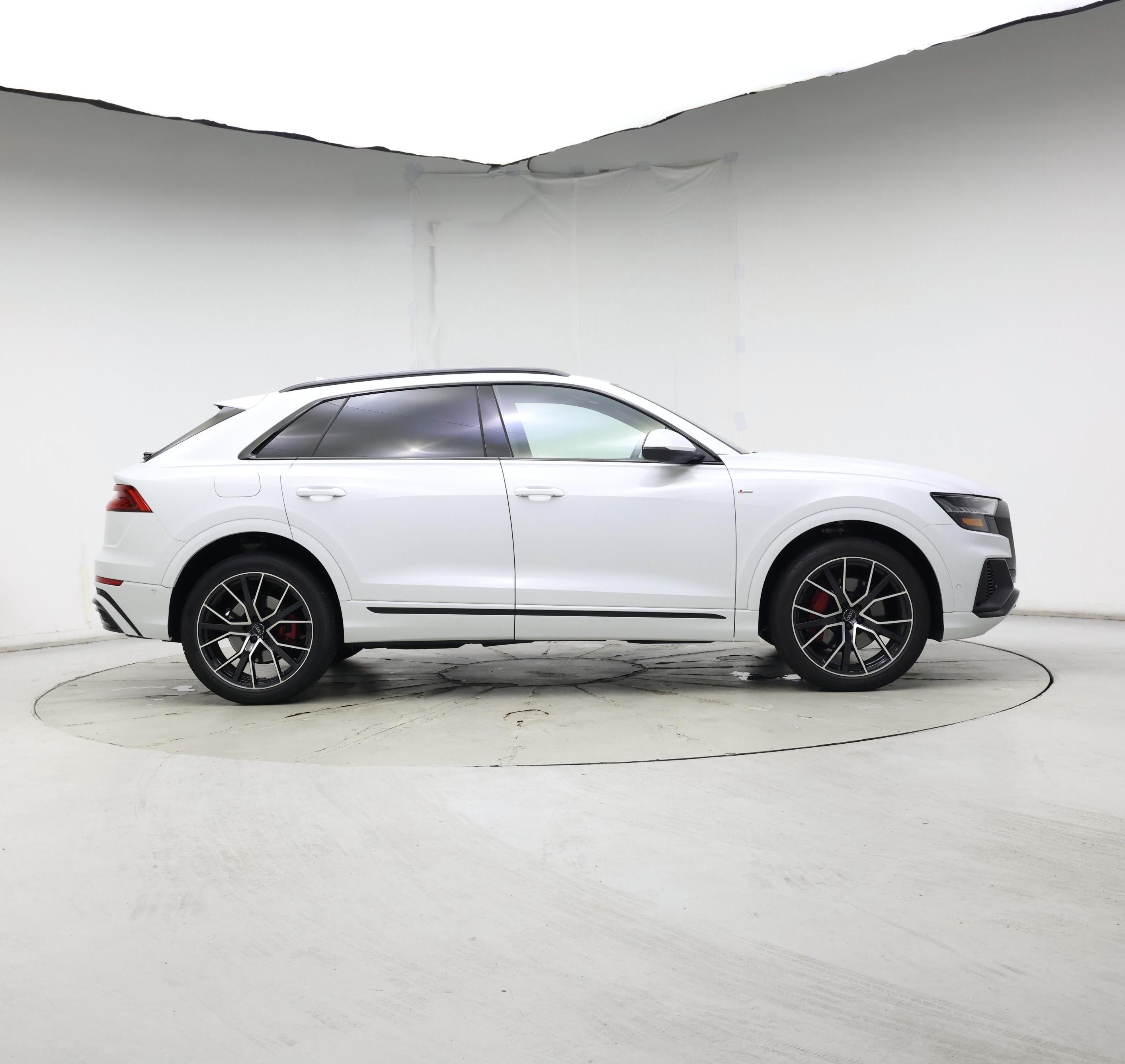 Thumbnail: 2021 Audi Q8 - 7