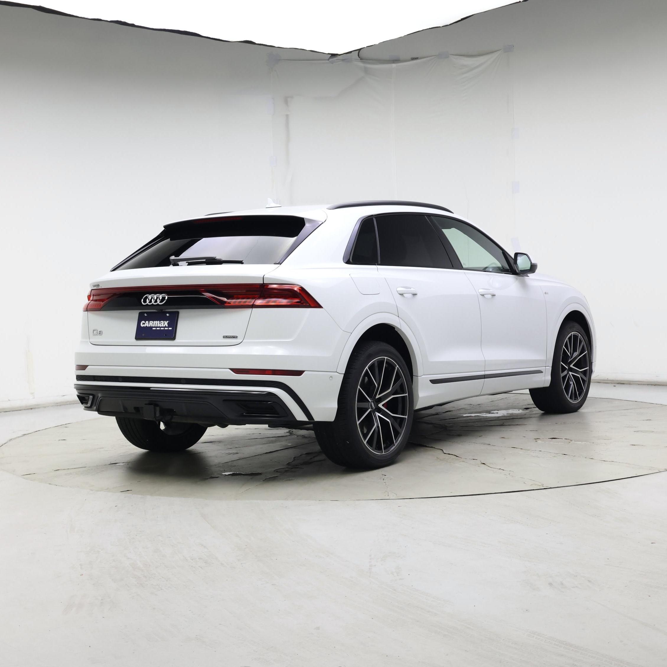 Thumbnail: 2021 Audi Q8 - 8