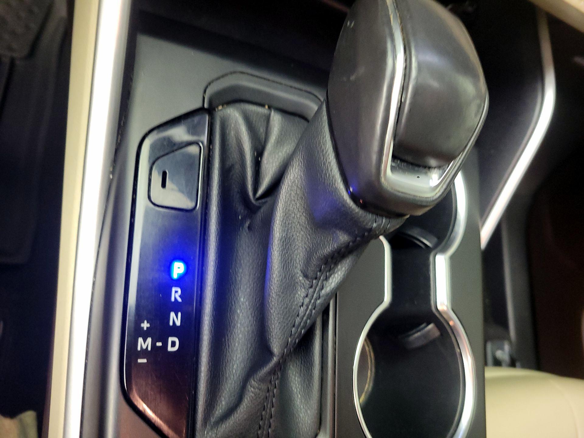 Thumbnail: 2021 Toyota Highlander - 17